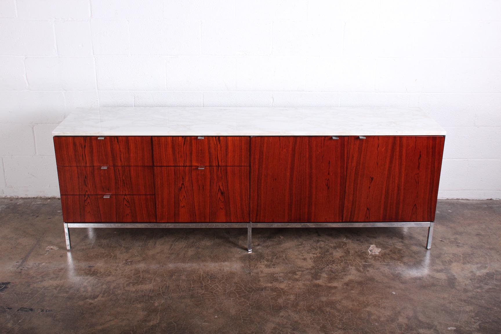 Rosewood Credenza by Florence Knoll In Good Condition In Dallas, TX