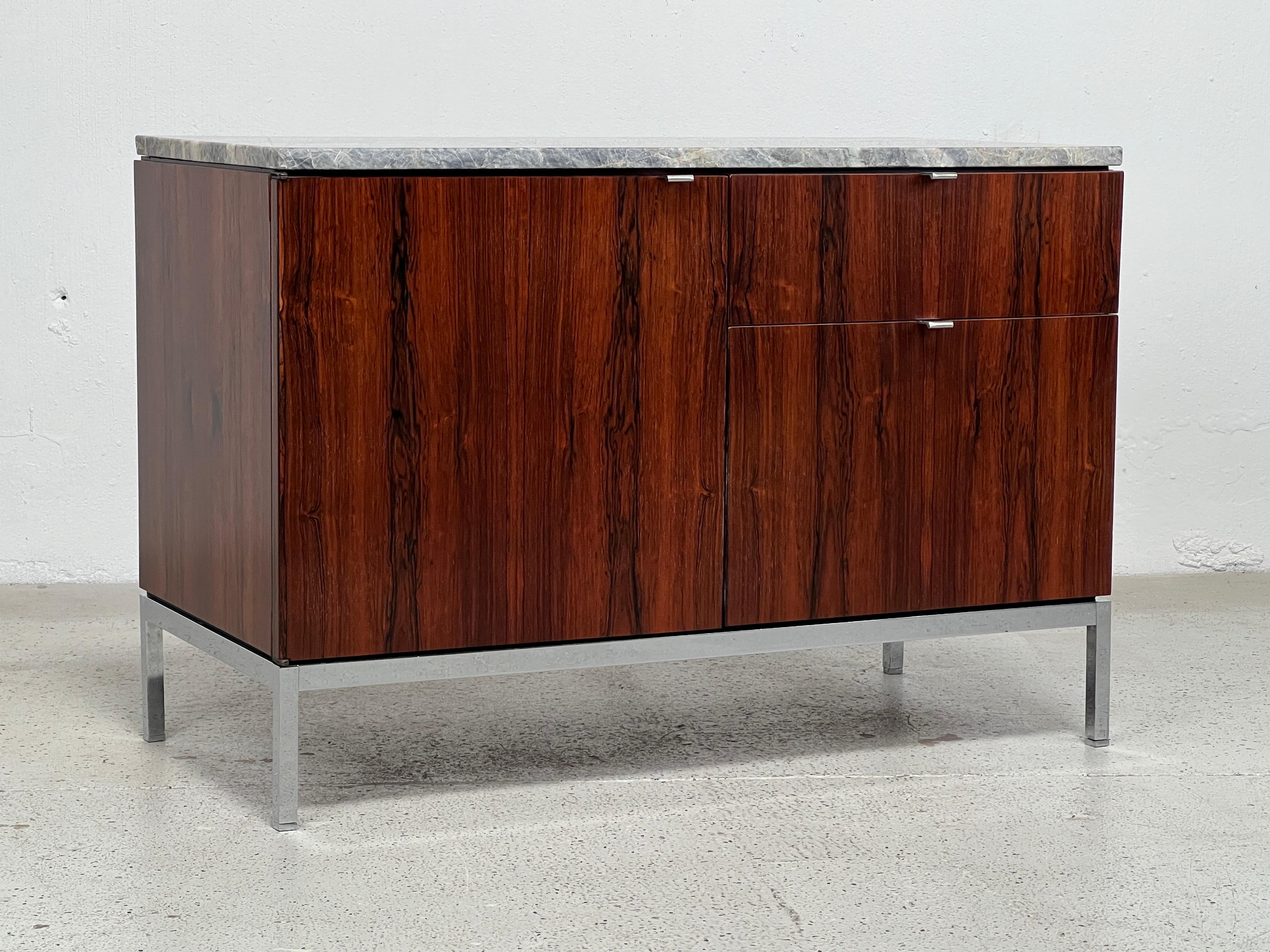 Rosewood Credenza by Florence Knoll  For Sale 3