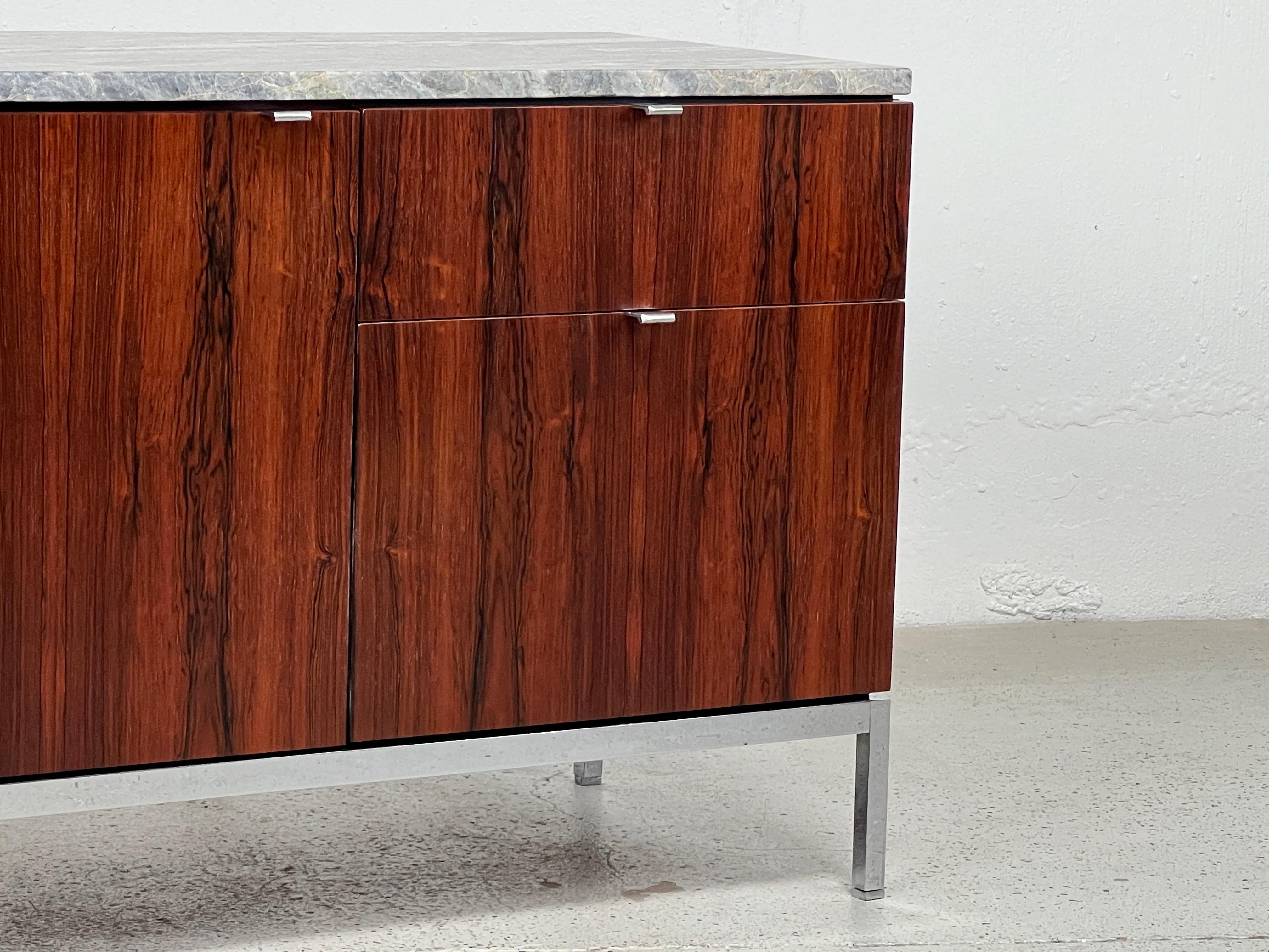 Rosewood Credenza by Florence Knoll  For Sale 4