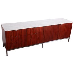 Rosenholz-Credenza von Florence Knoll