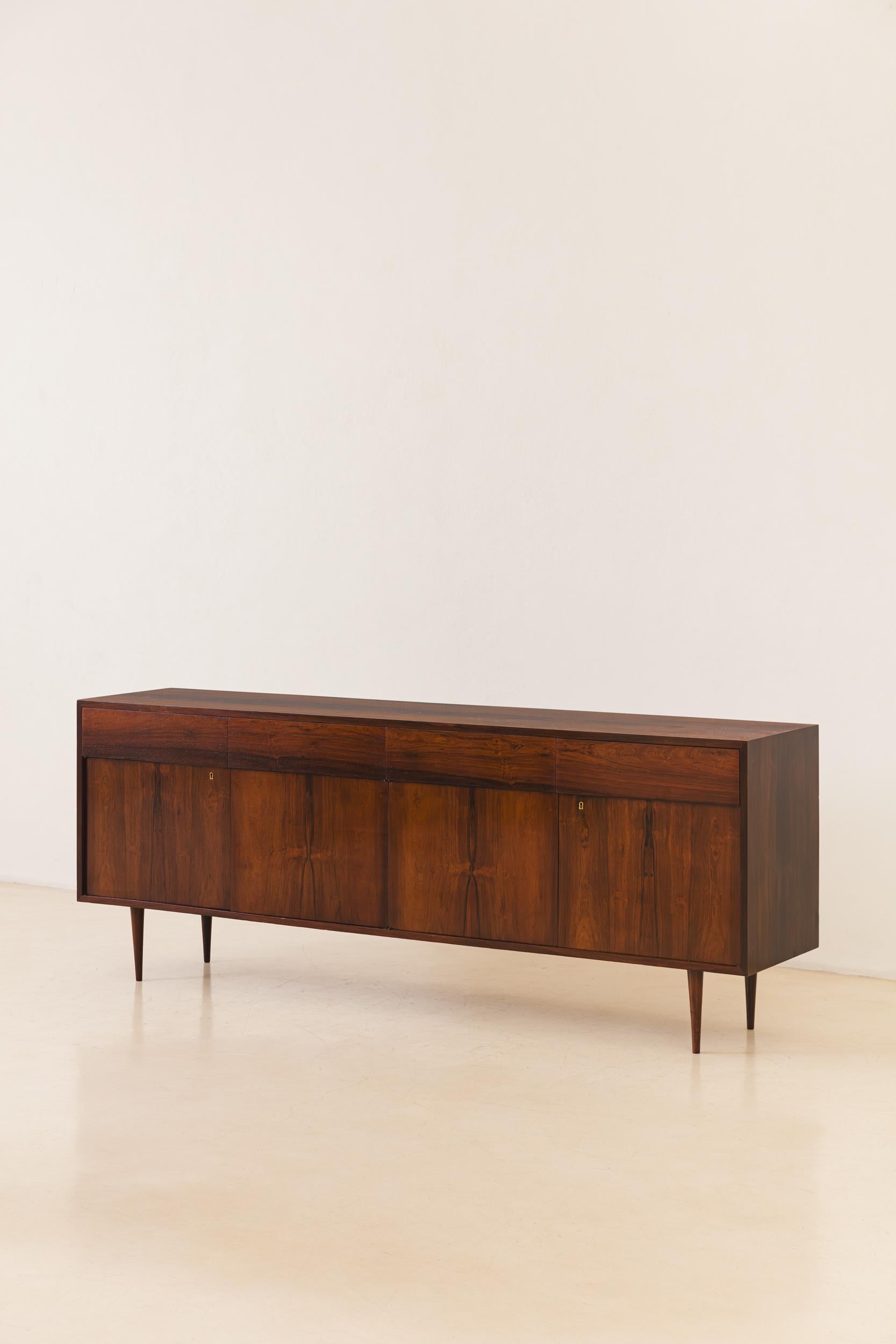 Anrichte aus Palisanderholz von Geraldo de Barros, Unilabor, Brasilien, Mitte des Jahrhunderts, 1960er Jahre (Moderne der Mitte des Jahrhunderts) im Angebot