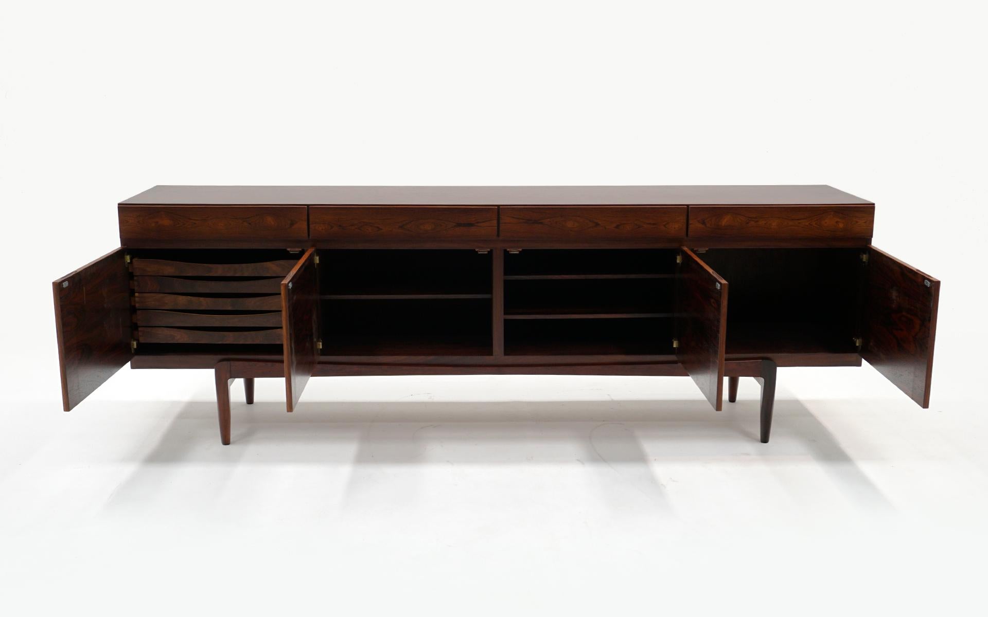 Rosewood Credenza/Sideboard Model FA66 by Ib Kofod-Larsen, Excellent Condition In Excellent Condition In Kansas City, MO