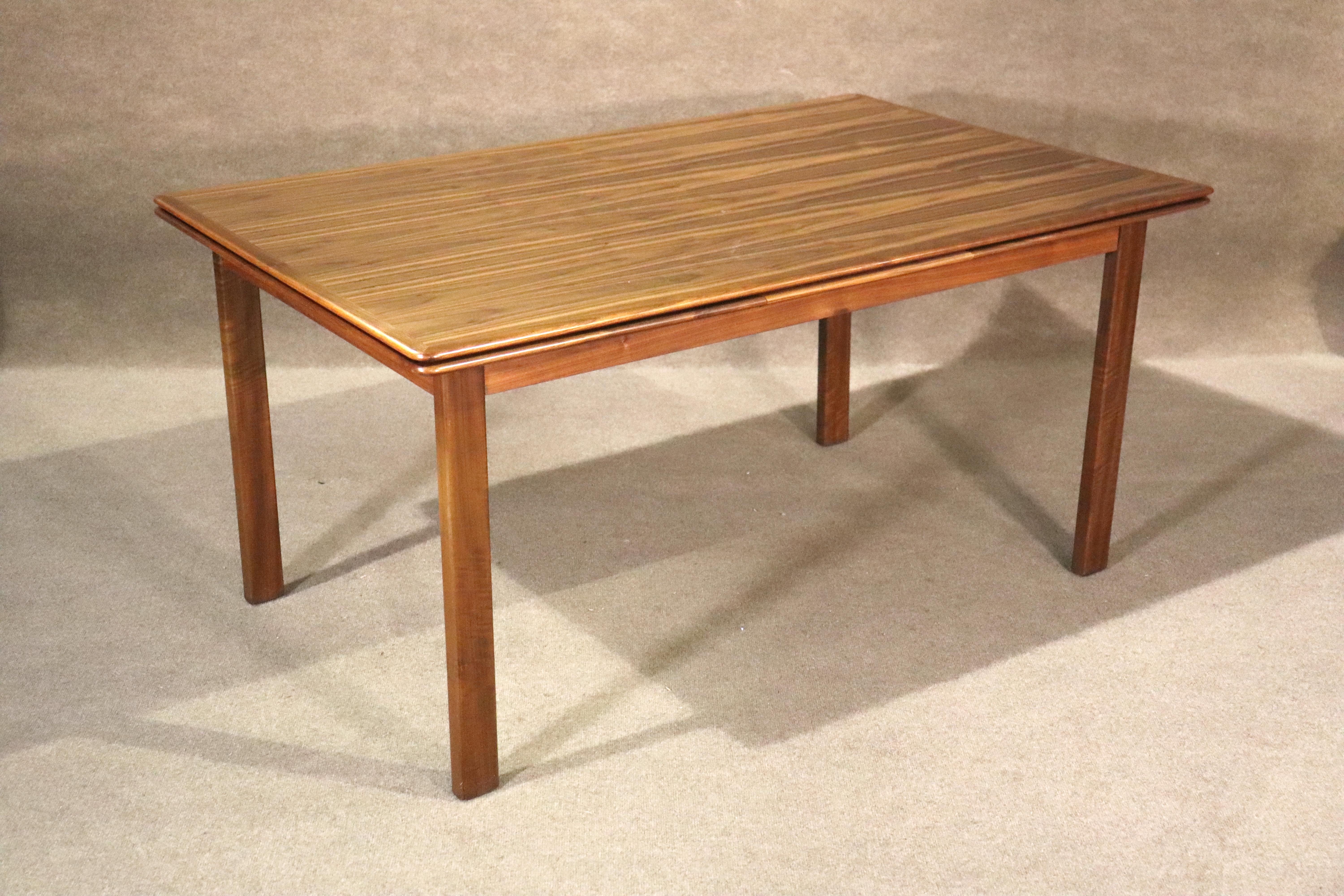 Mid-Century Modern Rosewood Danish Extending Dining Table For Sale