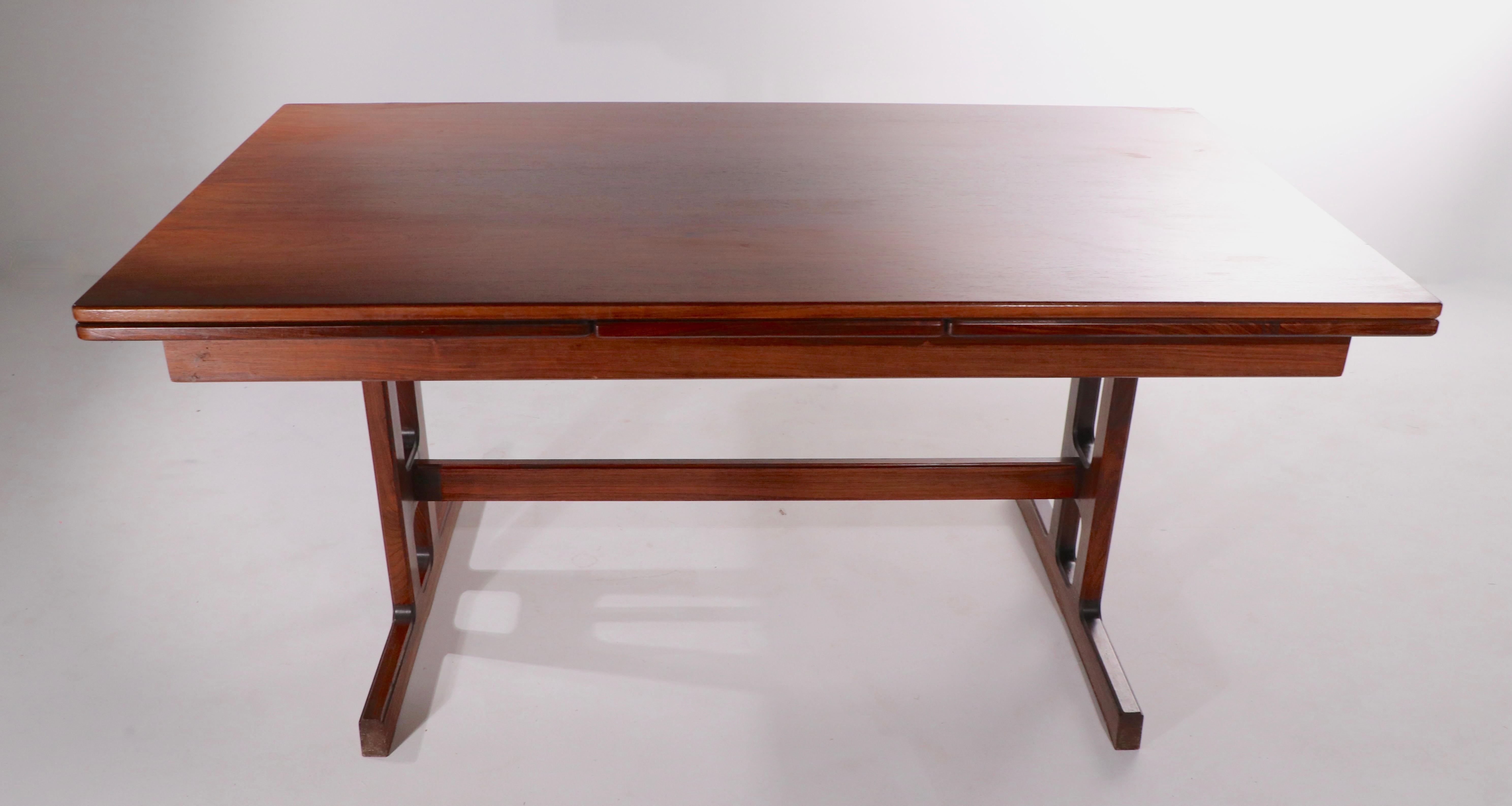 Scandinavian Modern Rosewood Danish Mid-Century Modern Extension Dining Table att to Hvidt  Molgaard For Sale