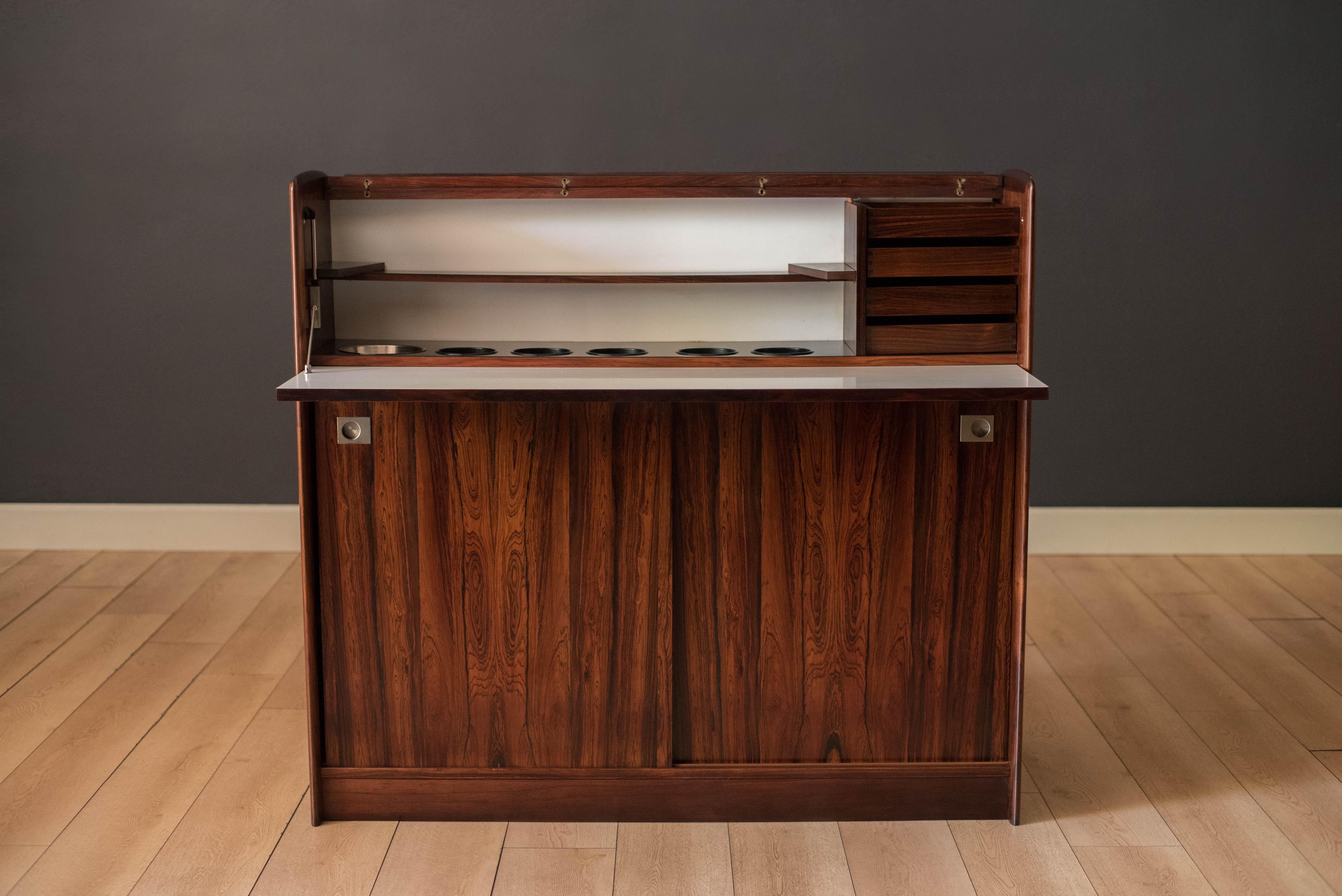 Rosewood Danish Modern Dry Bar Credenza Cabinet In Good Condition For Sale In San Jose, CA