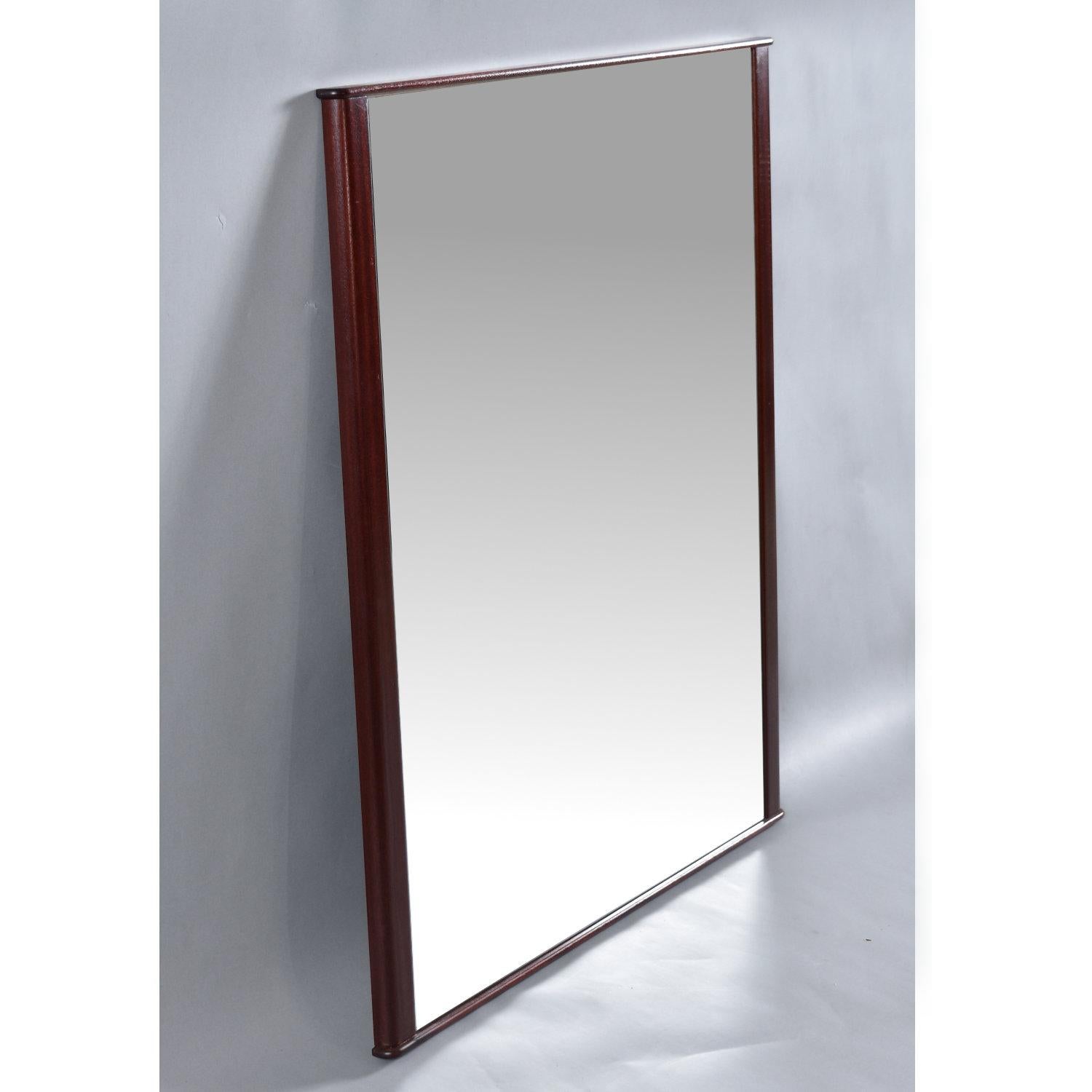 Scandinave moderne Miroir mural danois moderne en bois de rose par Moser en vente