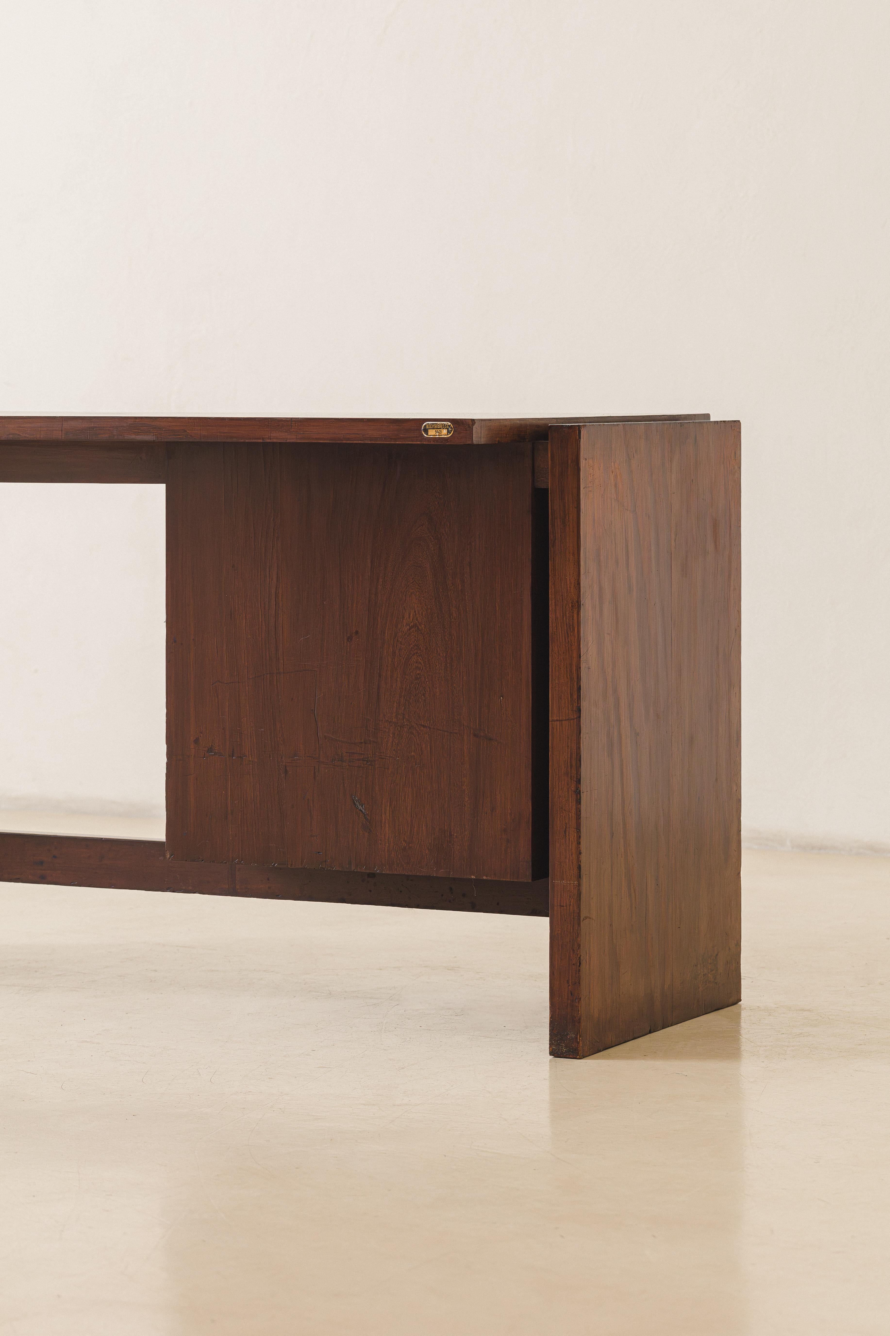 Rosewood Desk Brazilian Midcentury Design by Joaquim Tenreiro, 1960s  For Sale 6