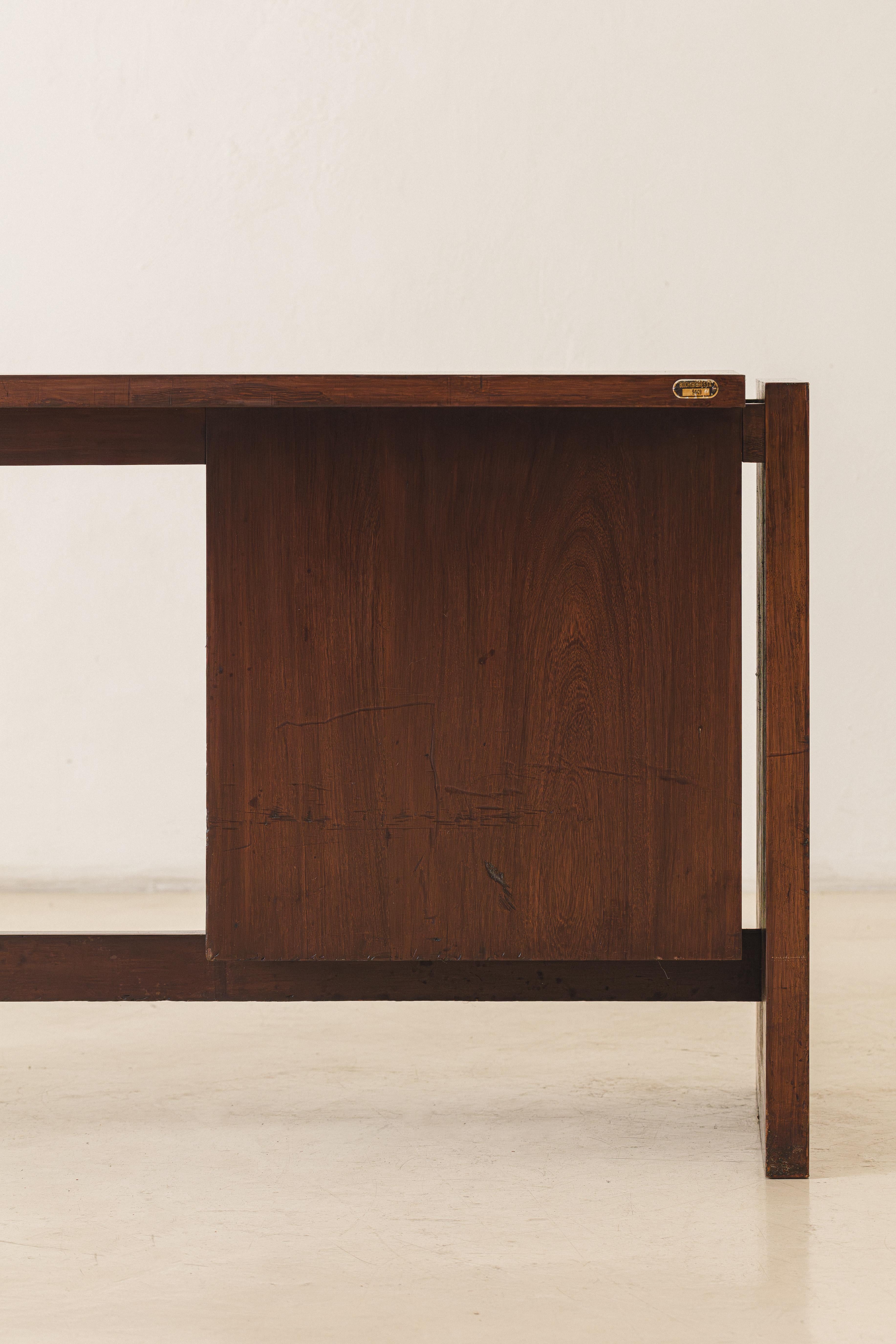 Rosewood Desk Brazilian Midcentury Design by Joaquim Tenreiro, 1960s  For Sale 7