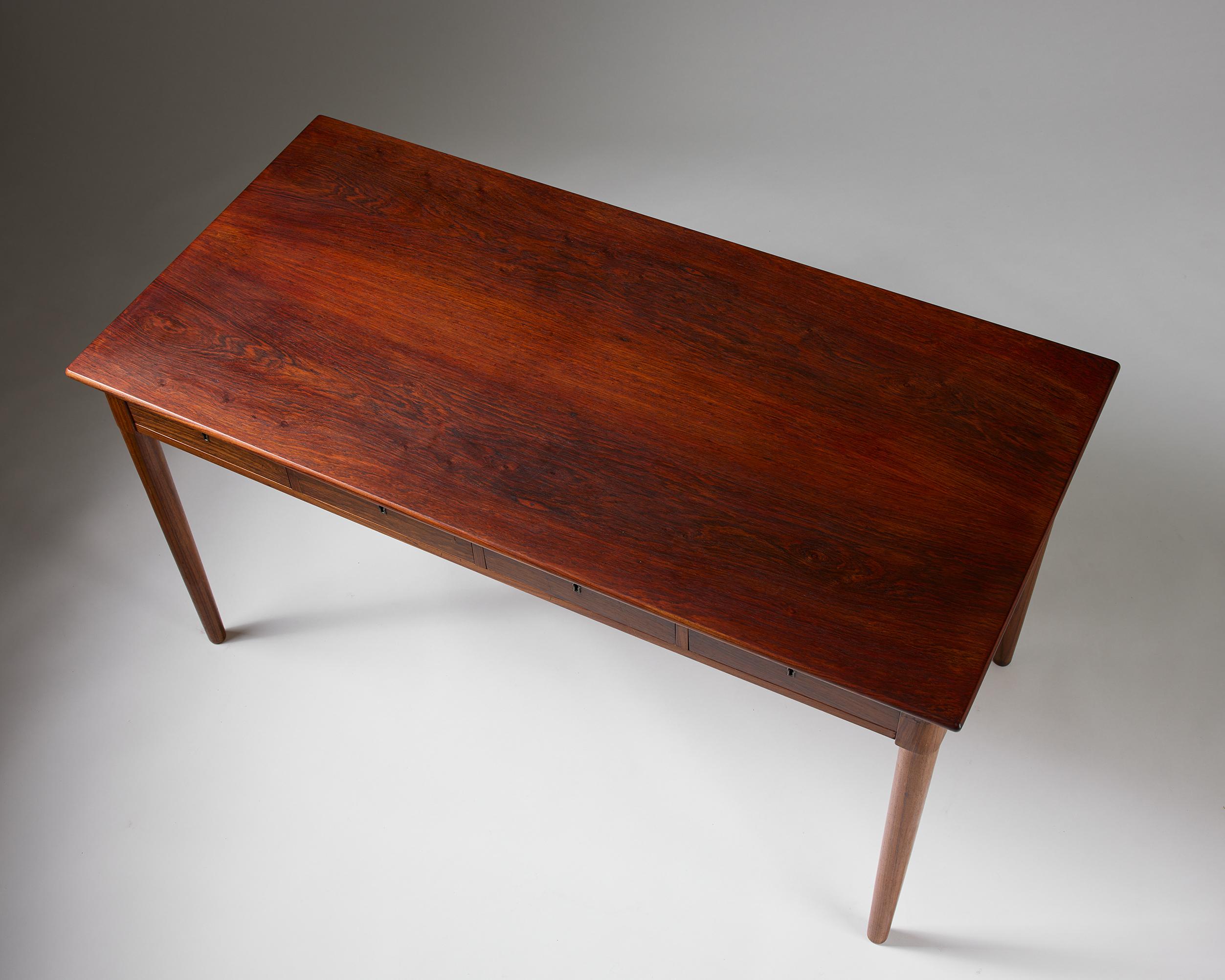 Scrivania in palissandro di Anonymous Denmark, anni 1950-60 in vendita 3