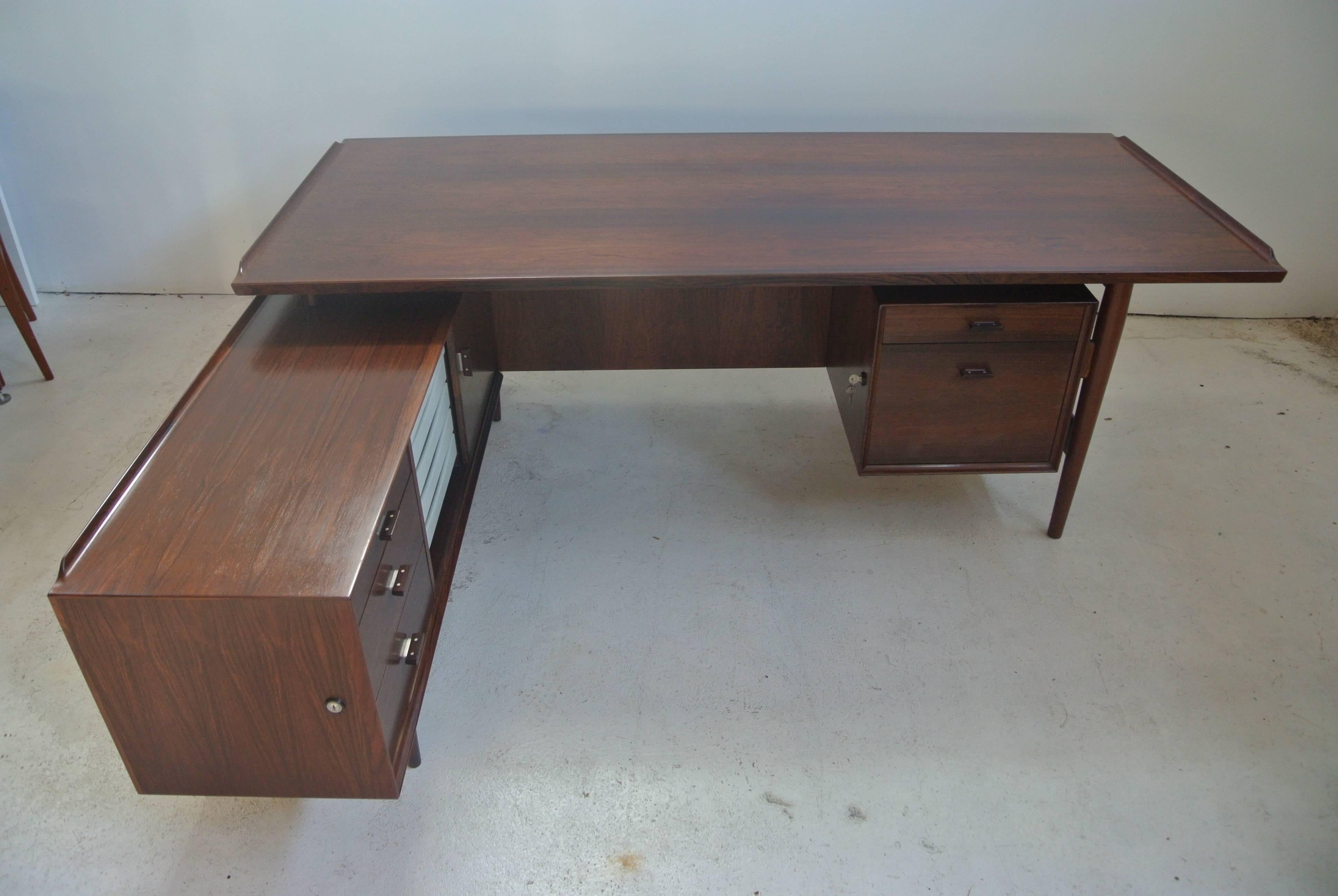 Beautiful L-Shape Rosewood Desk by. Arne Vodder for Sibast. 
All original rosewood, with original drawer keys. 