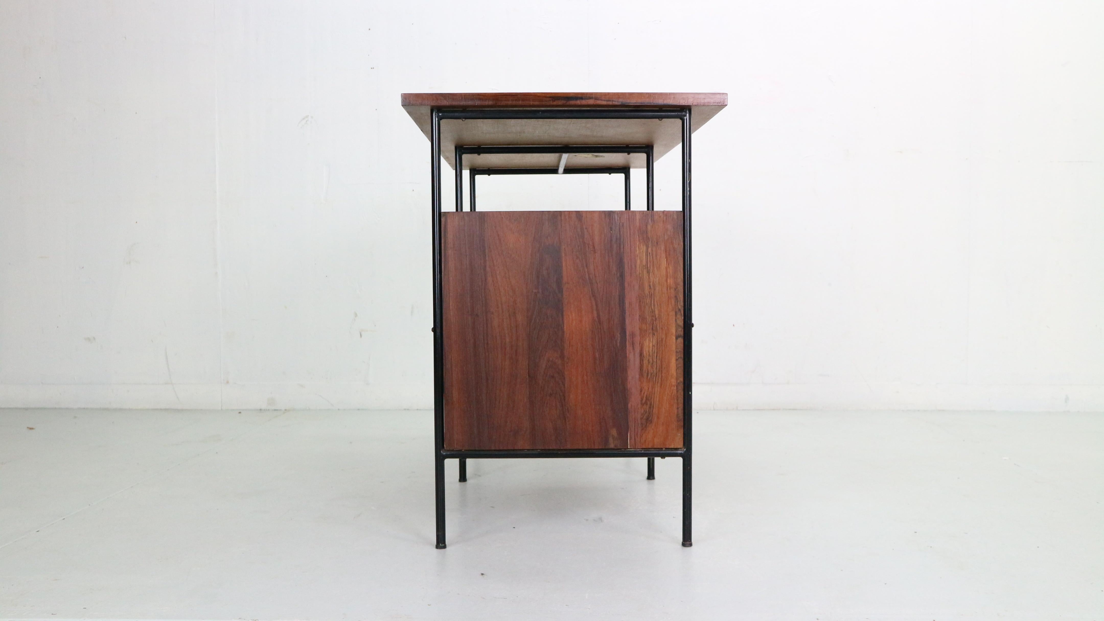 Rosewood Desk by Geraldo de Barros for Unilabor, Brazil, 1956 In Good Condition In The Hague, NL