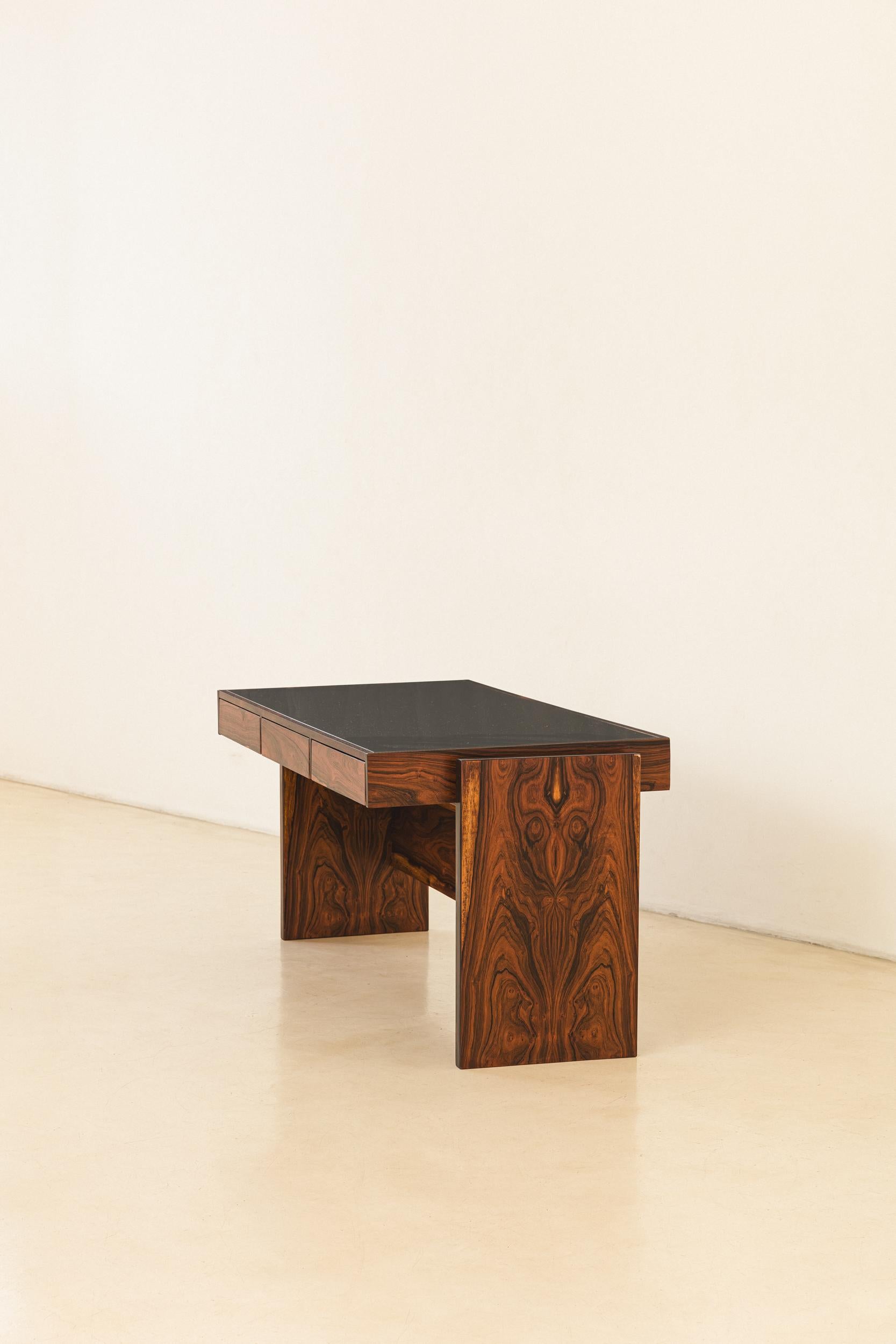 Veneer Rosewood Desk by Joaquim Tenreiro, Bloch Editors, 1960s, Brazilian Midcentury For Sale