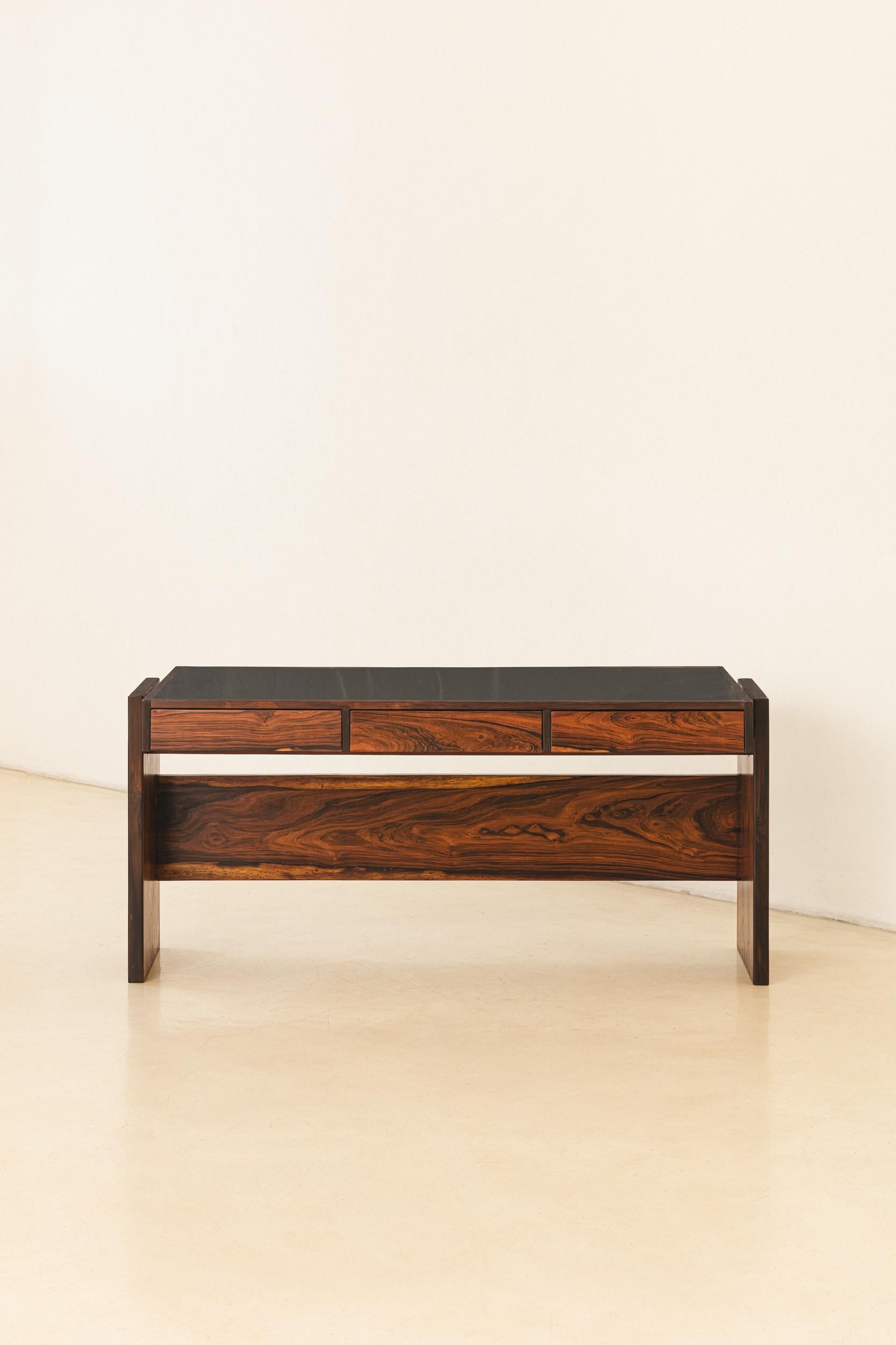 Mid-20th Century Rosewood Desk by Joaquim Tenreiro, Bloch Editors, 1960s, Brazilian Midcentury For Sale
