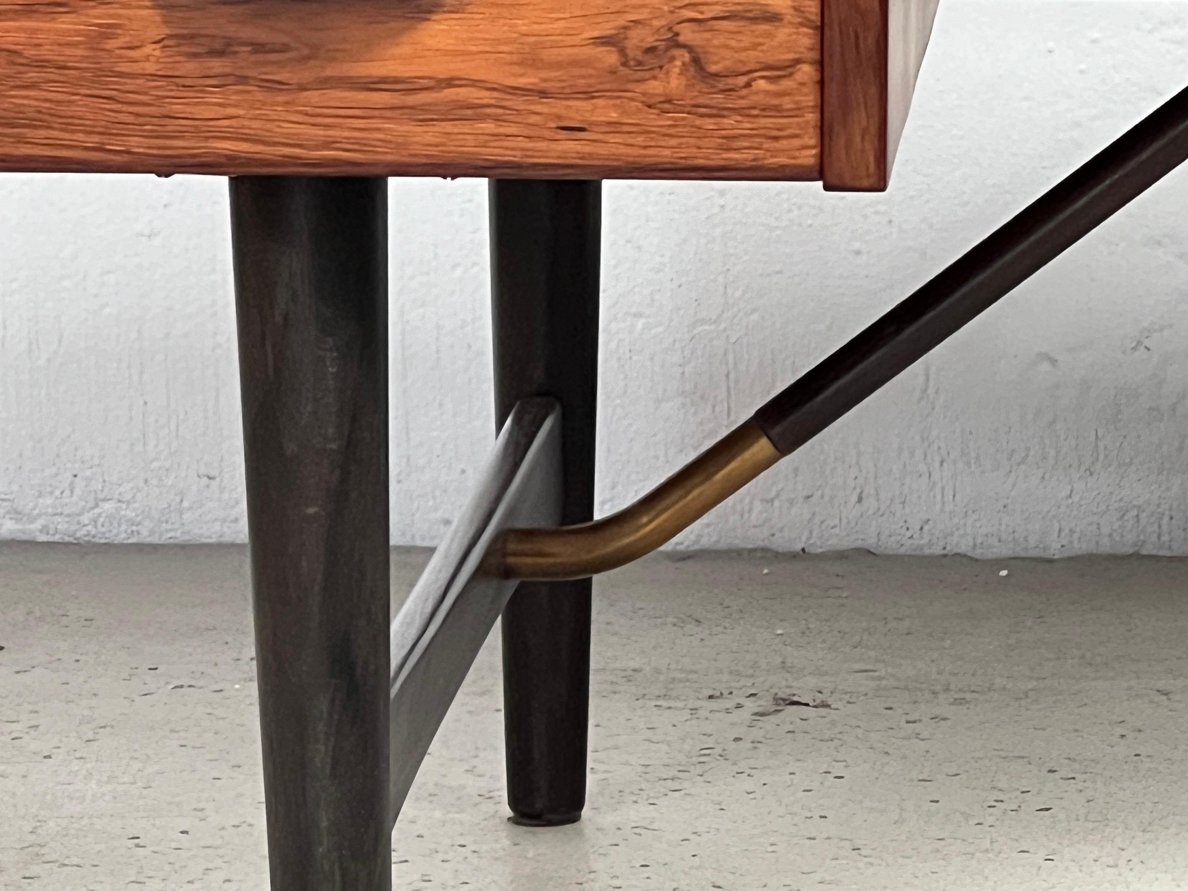 Scrivania in legno di palissandro di Peter Nielsen in vendita 2
