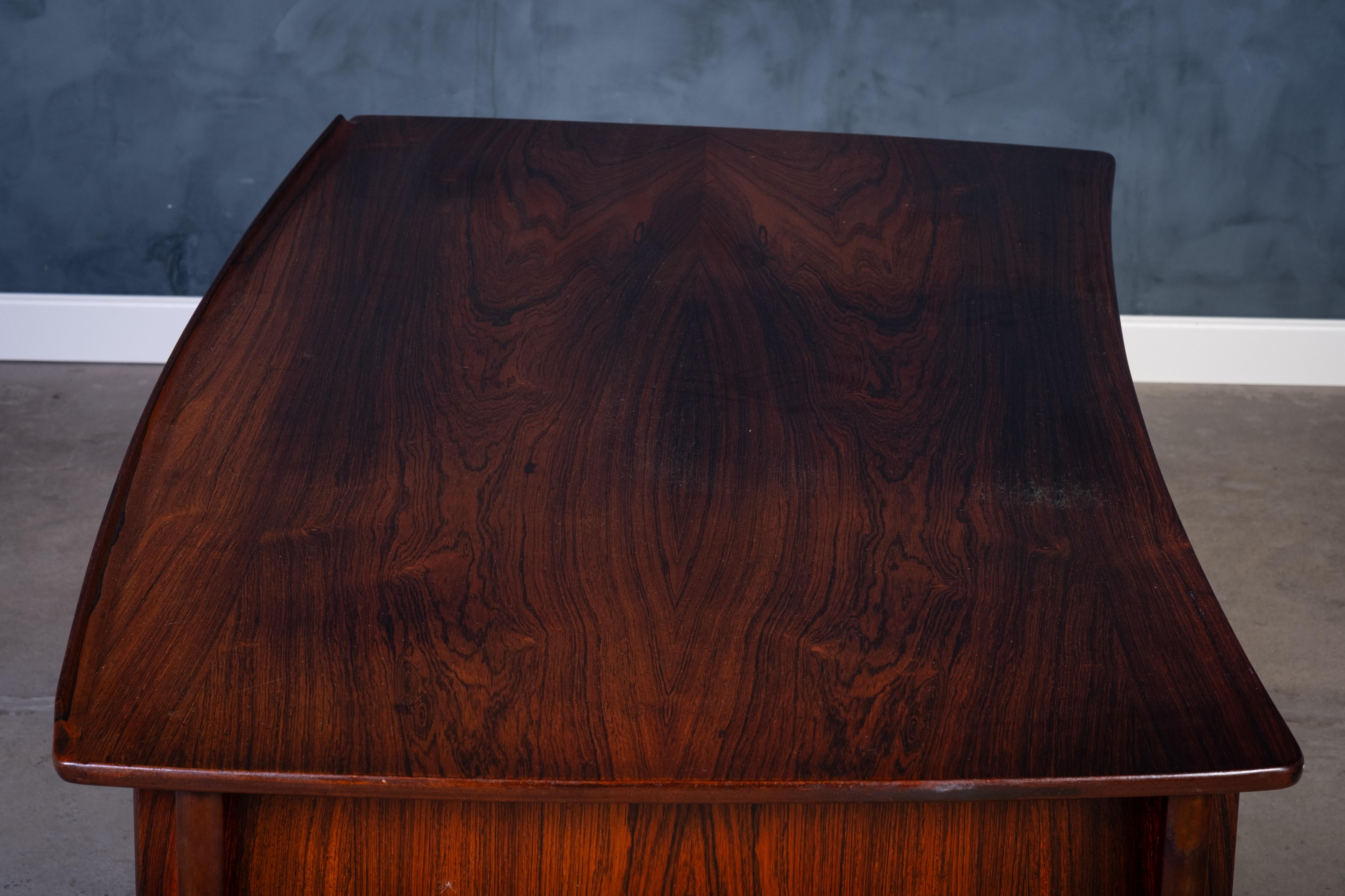 Scrivania in palissandro di Svend Åge Madsen per H. & A. Hansen, anni '60 in vendita 4