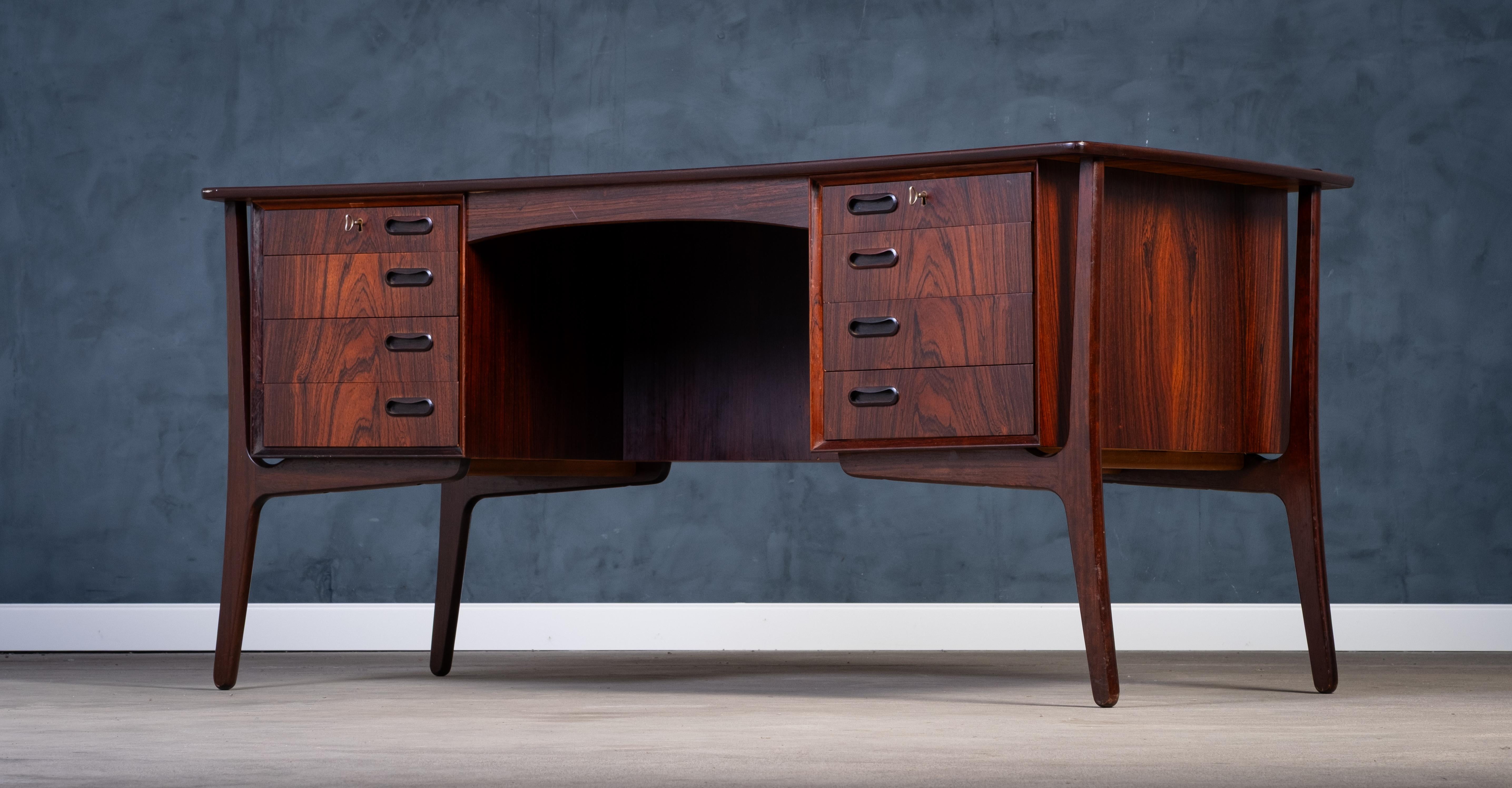 Mid-Century moderno Scrivania in palissandro di Svend Åge Madsen per H. & A. Hansen, anni '60 in vendita