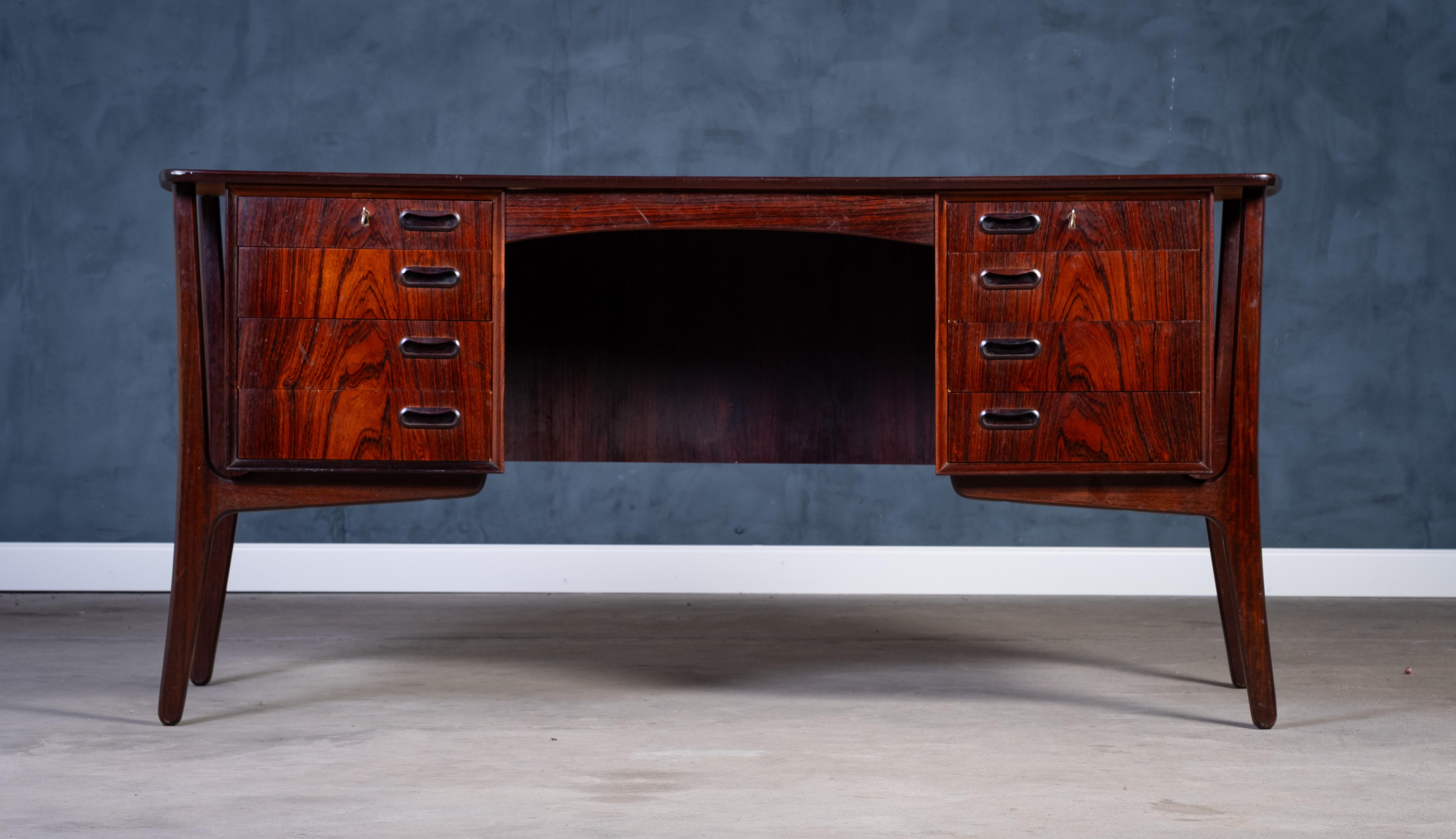 Scrivania in palissandro di Svend Åge Madsen per H. & A. Hansen, anni '60 In condizioni buone in vendita a Nørre Aaby, DK