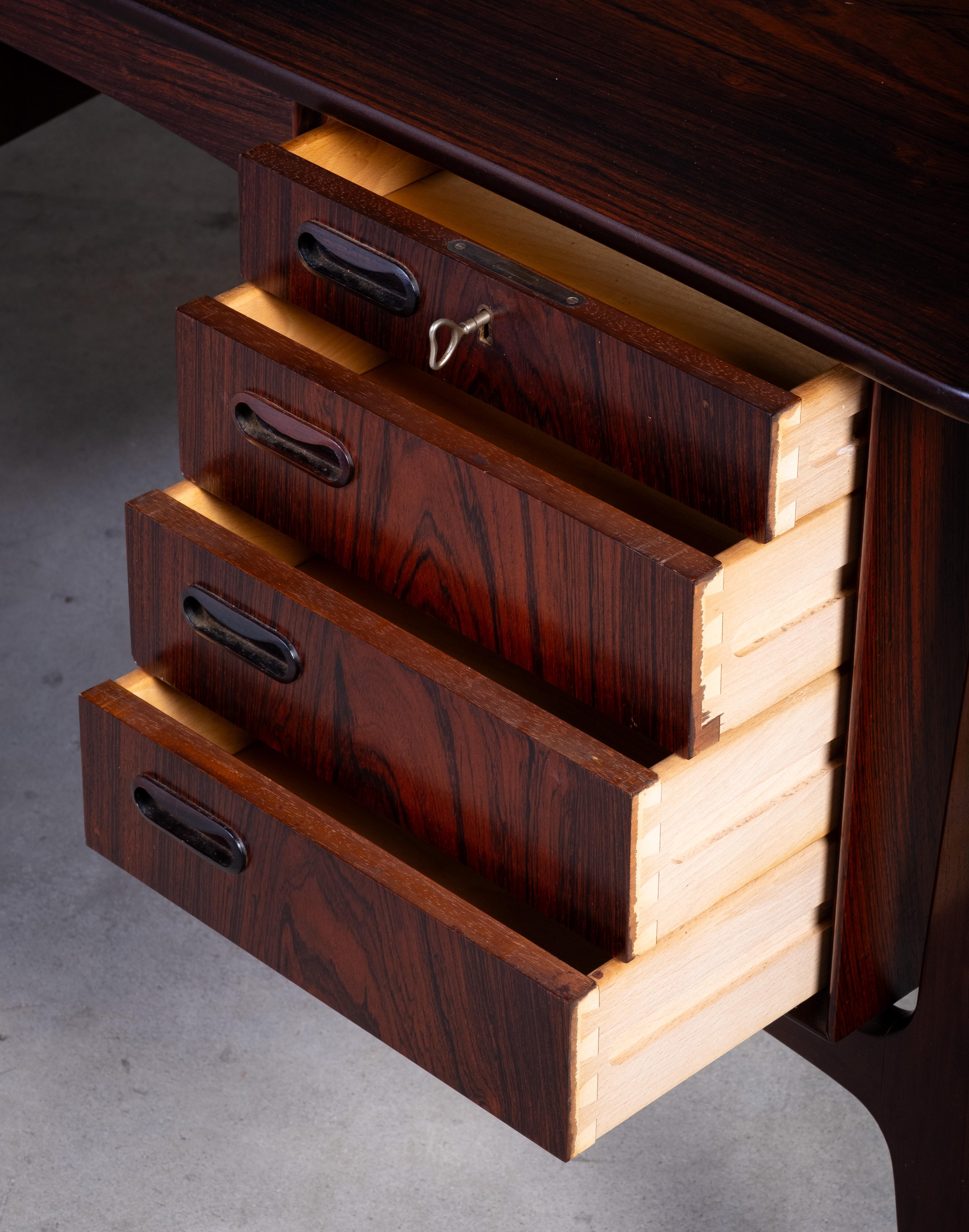 Palissandro Scrivania in palissandro di Svend Åge Madsen per H. & A. Hansen, anni '60 in vendita