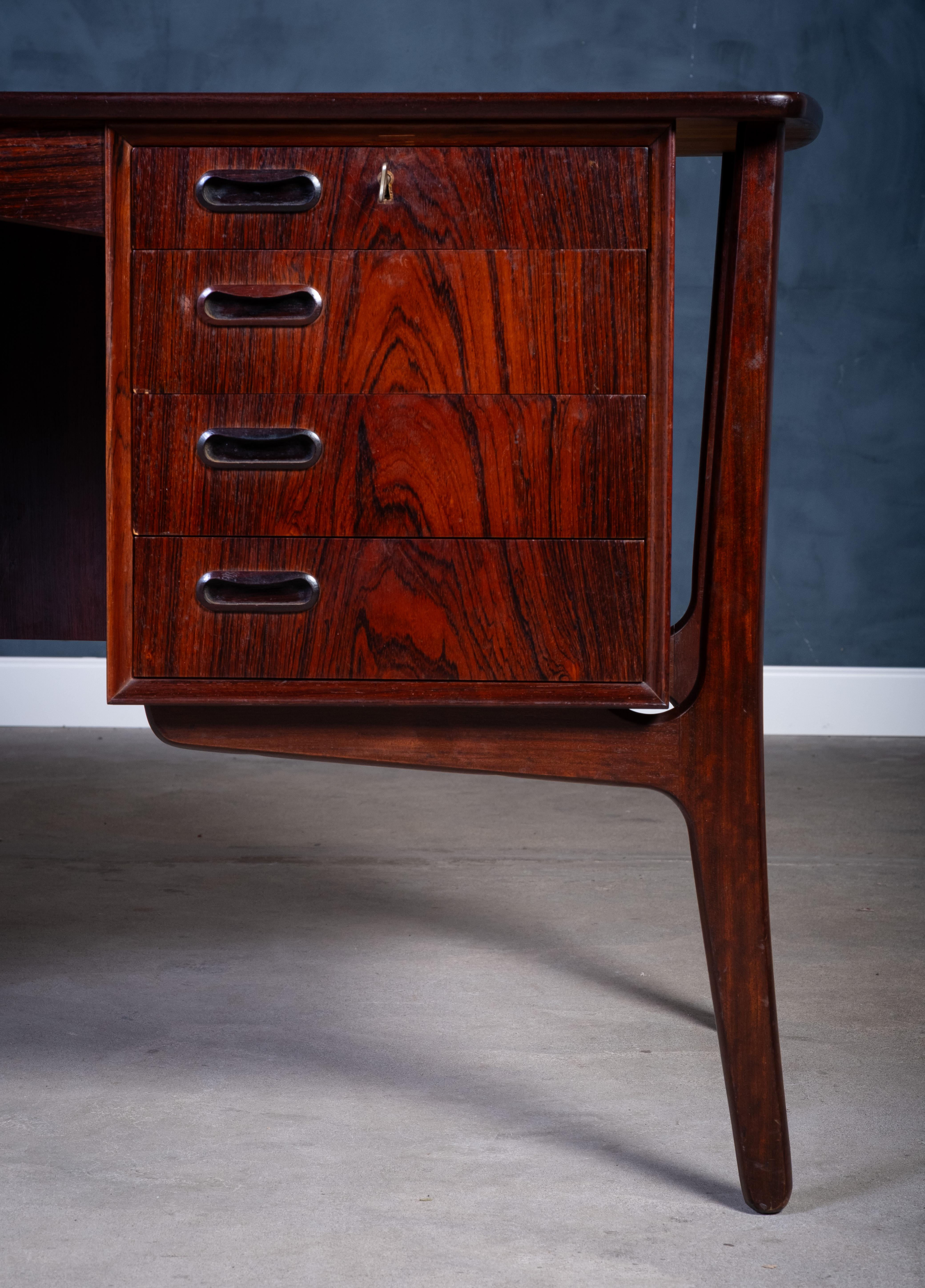 Scrivania in palissandro di Svend Åge Madsen per H. & A. Hansen, anni '60 in vendita 2