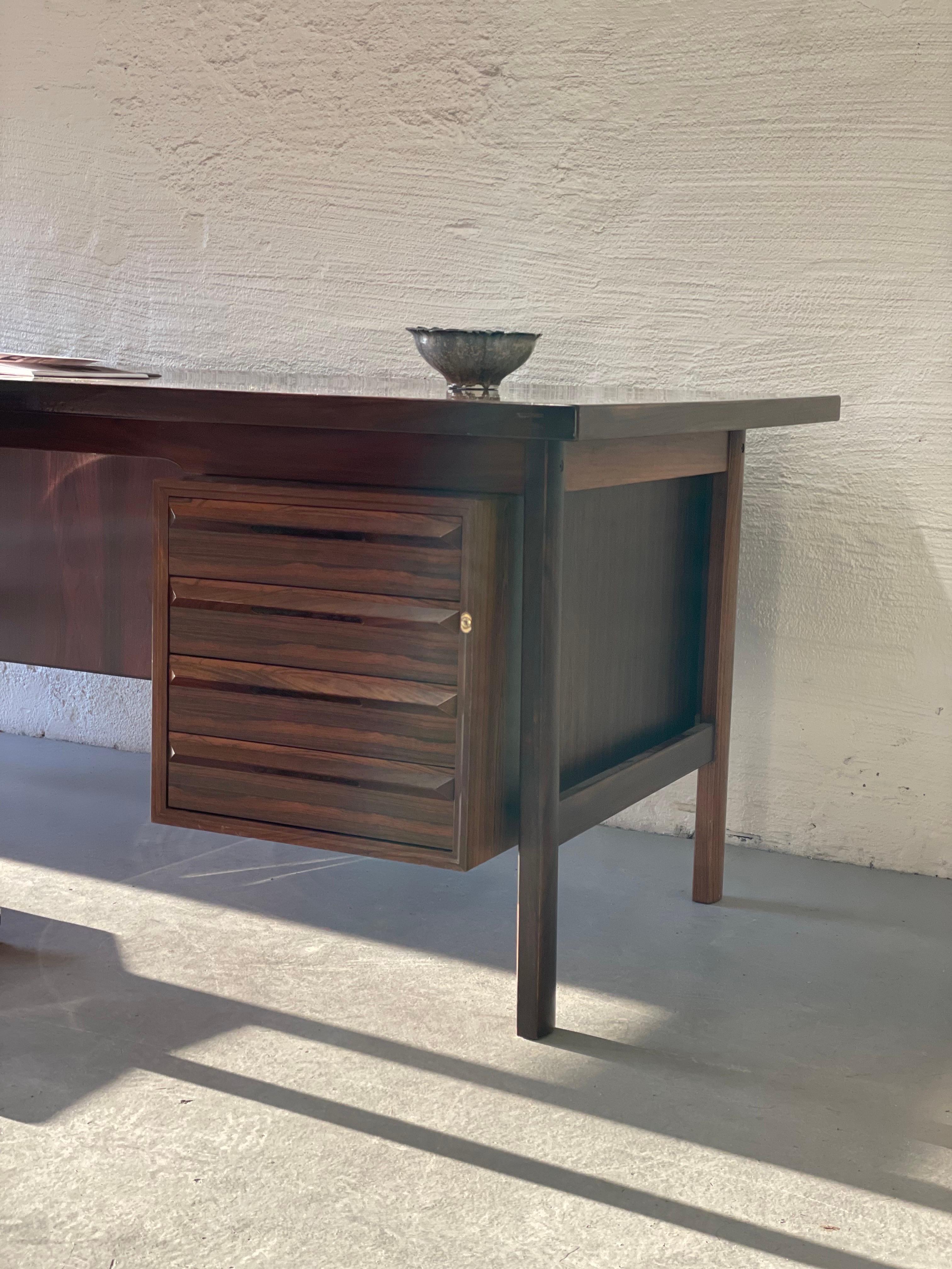 Mid - Century Modern Rosewood Desk by Torbjørn Afdal, Norway 1960s For Sale 2