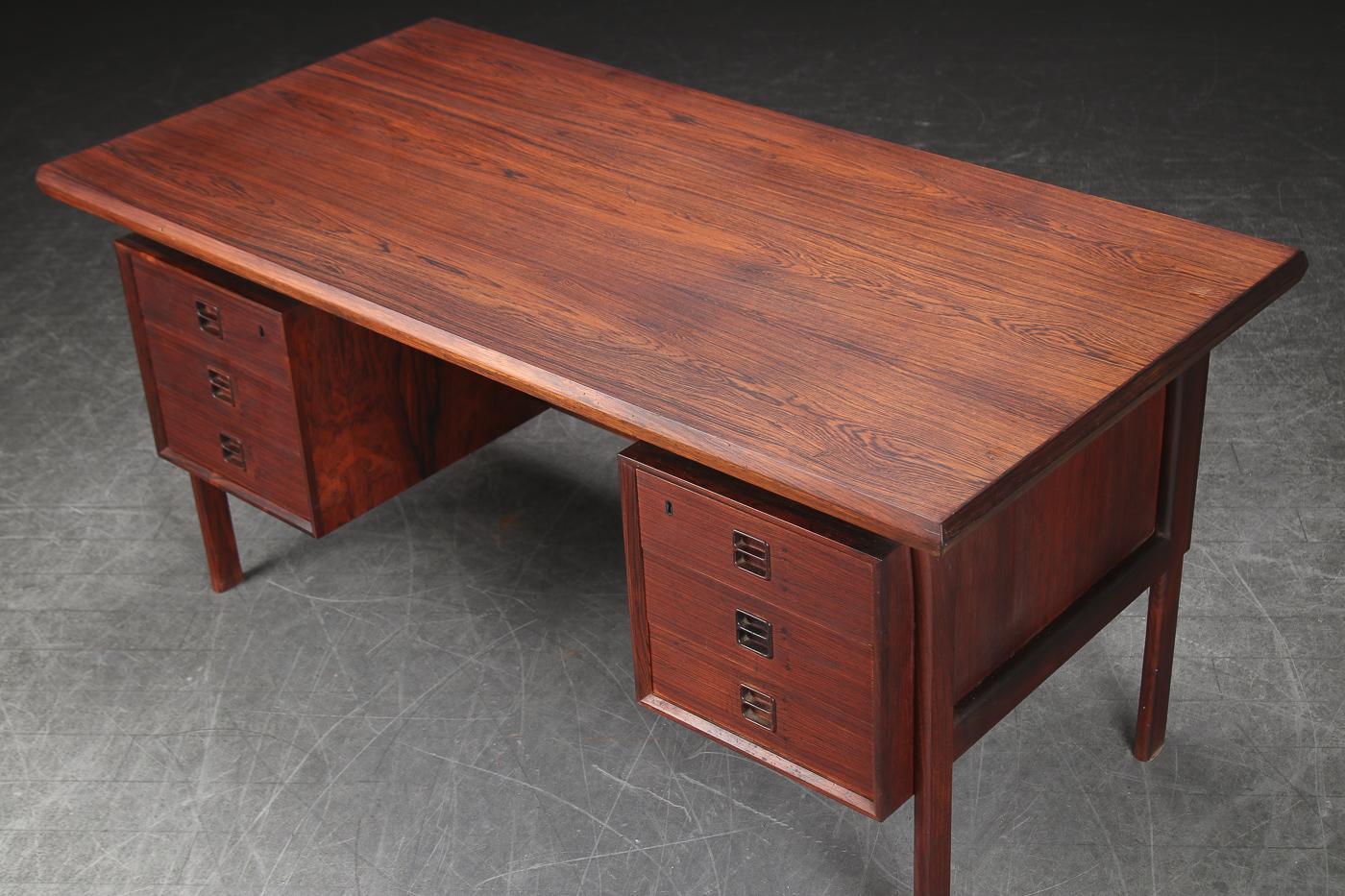 Scandinavian Modern Rosewood Desk, Designed by Arne Vodder, Denmark, 1960s