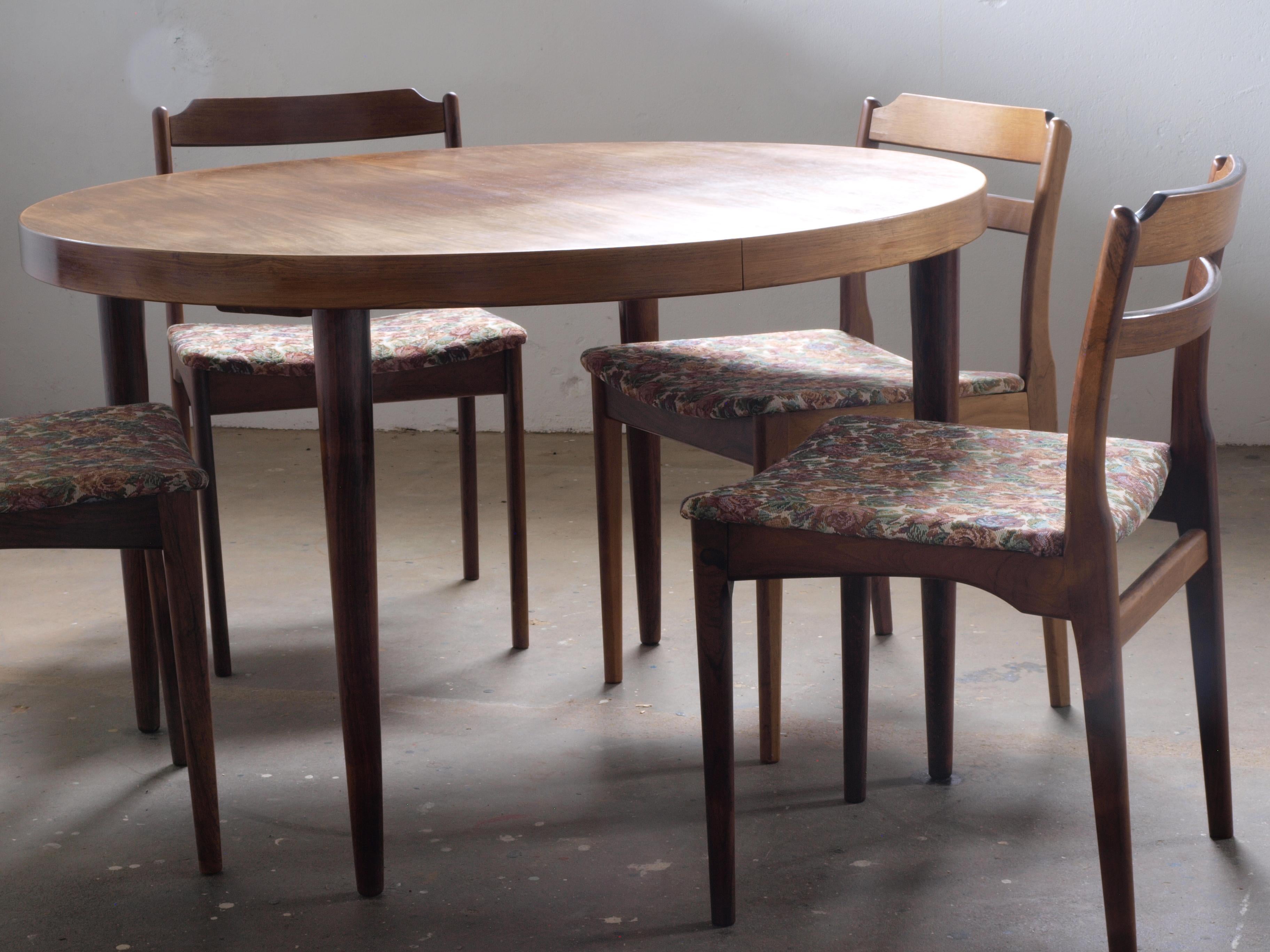 Danish Rosewood Dining Chairs Denmark Thorsø Stole og Møbelfabrik For Sale