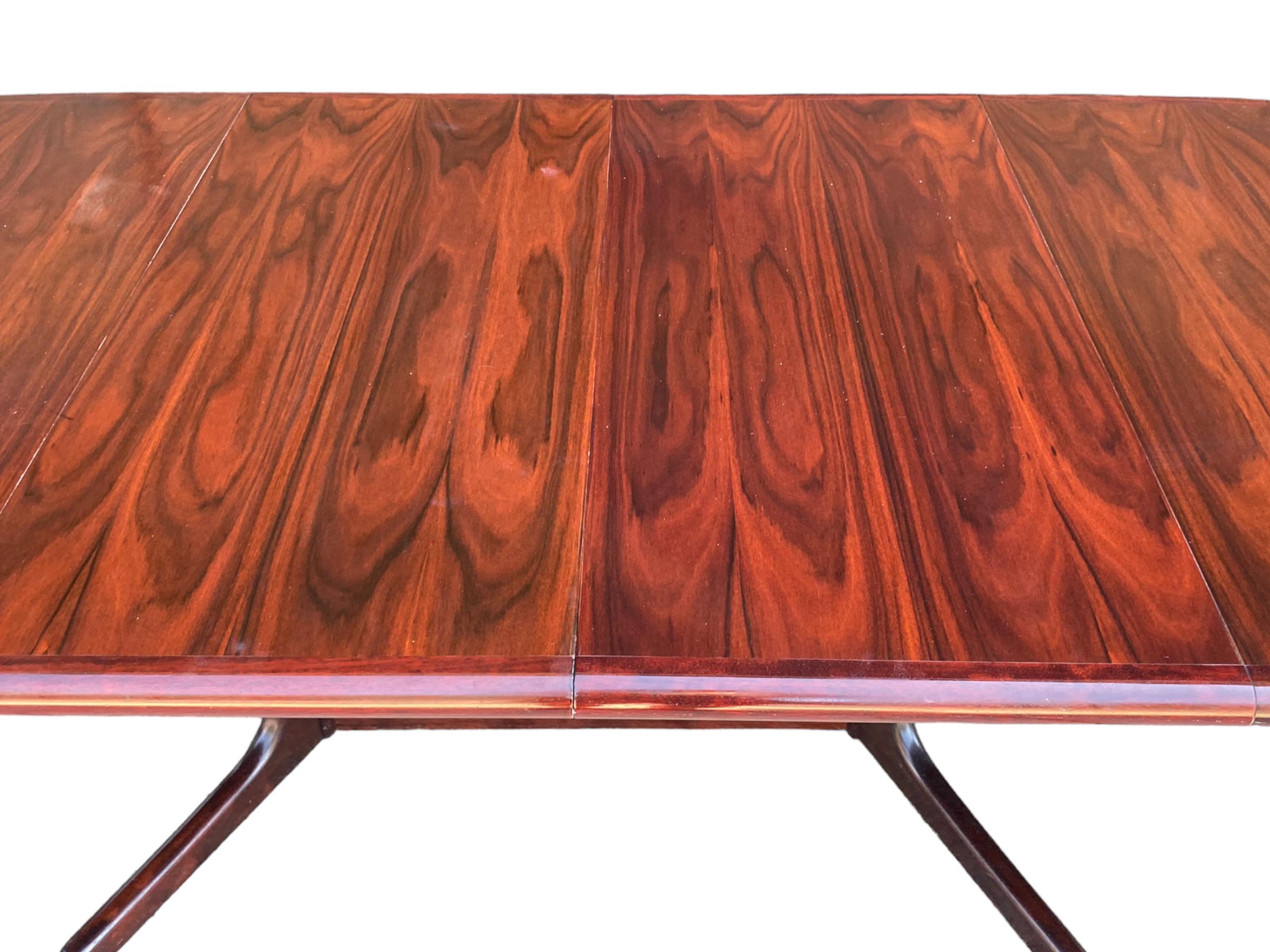 Rosewood Dining Table by Dyrlund In Good Condition For Sale In Brooklyn, NY
