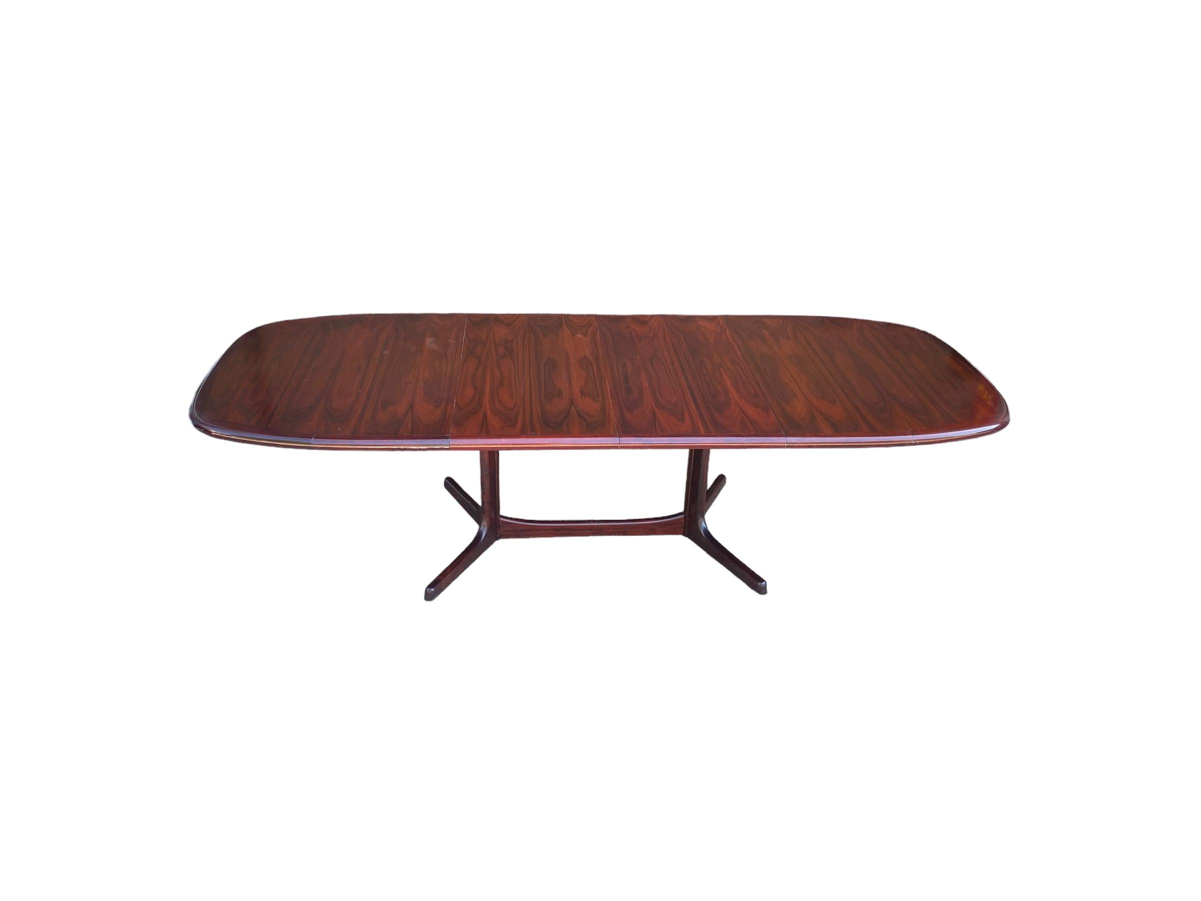 Rosewood Dining Table by Dyrlund For Sale 1