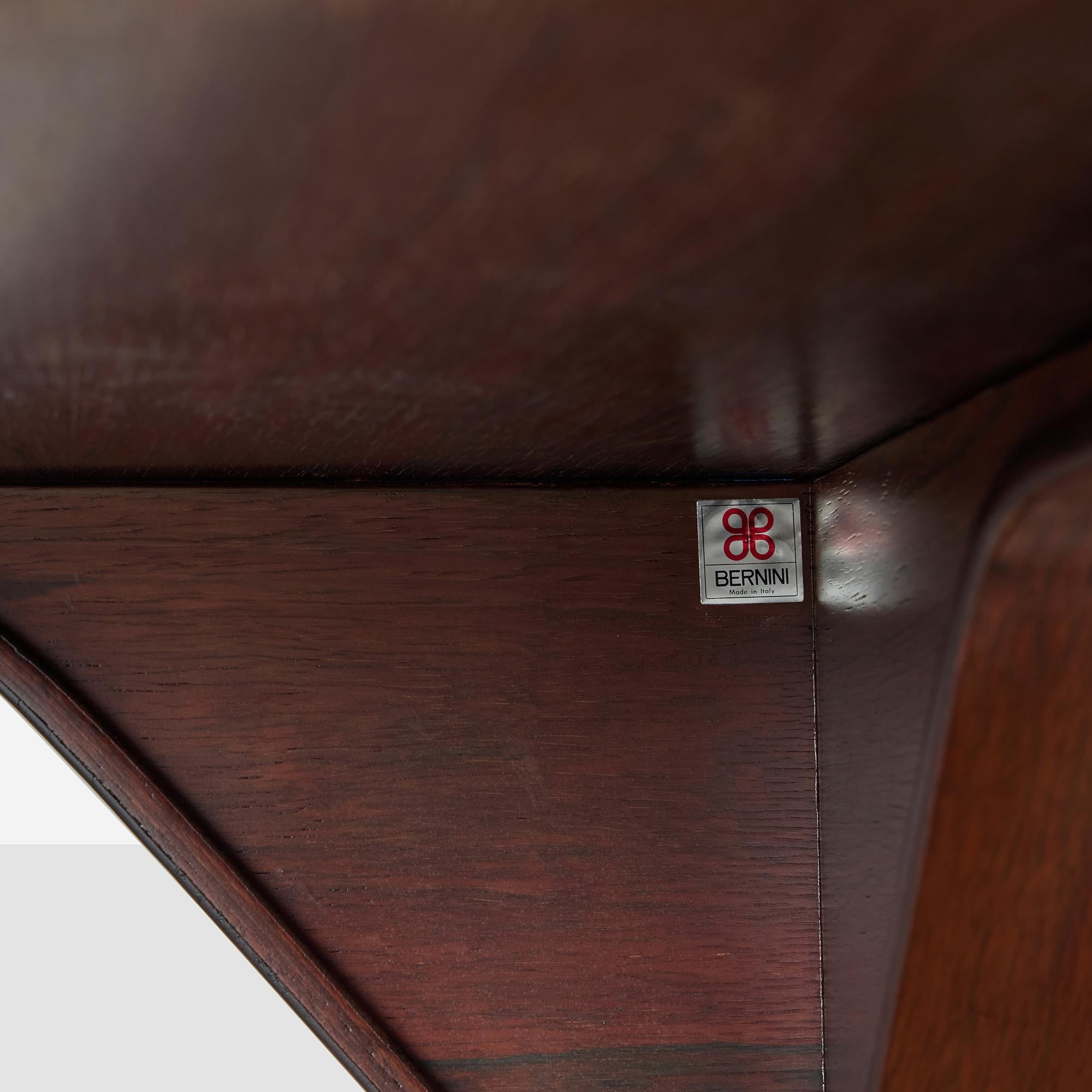 Table de salle à manger en bois de rose par Gianfranco Frattini en vente 4