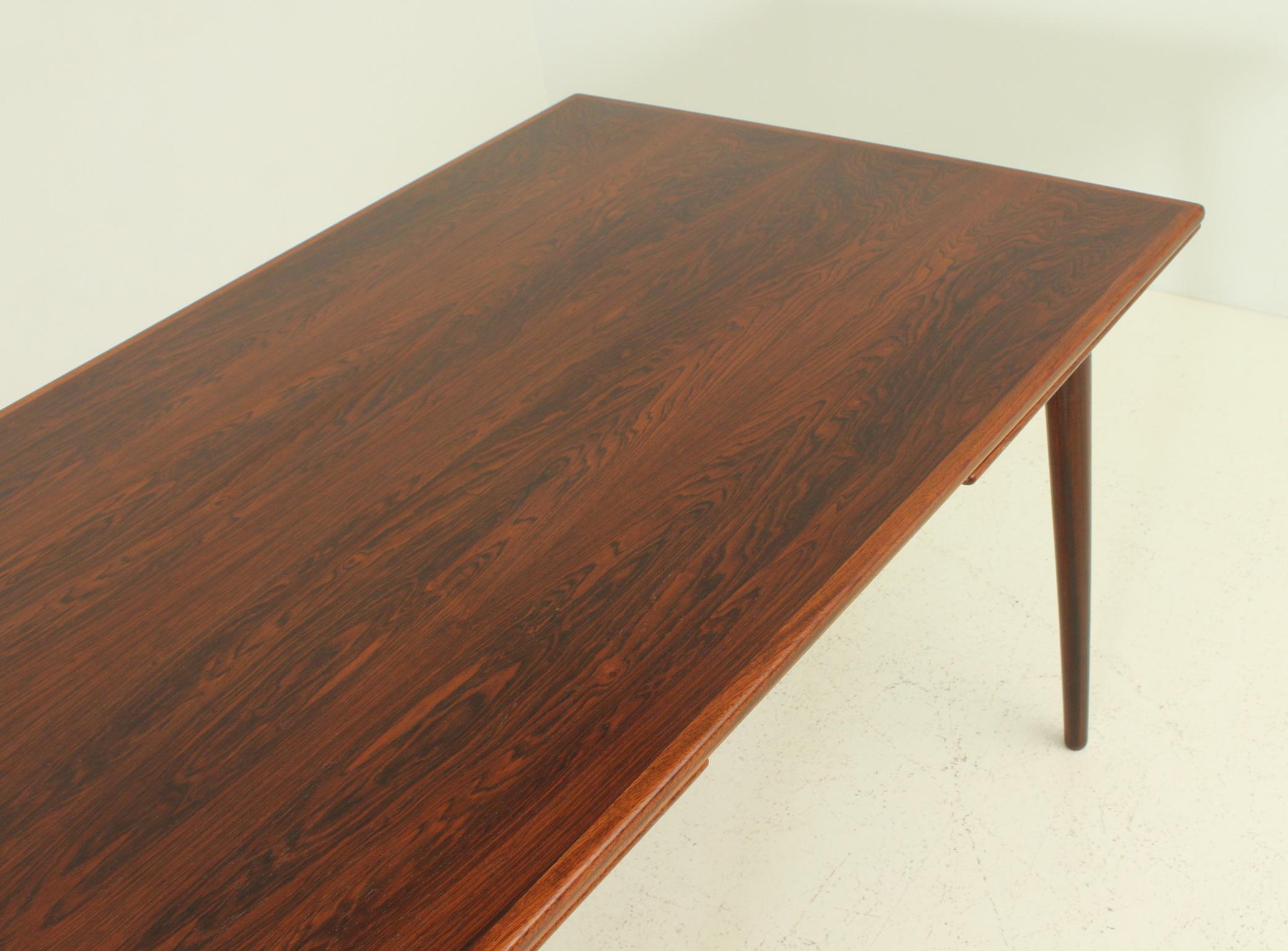 Scandinave moderne Table de salle à manger par Gunni Omann pour Omann Jun, Danemark en vente