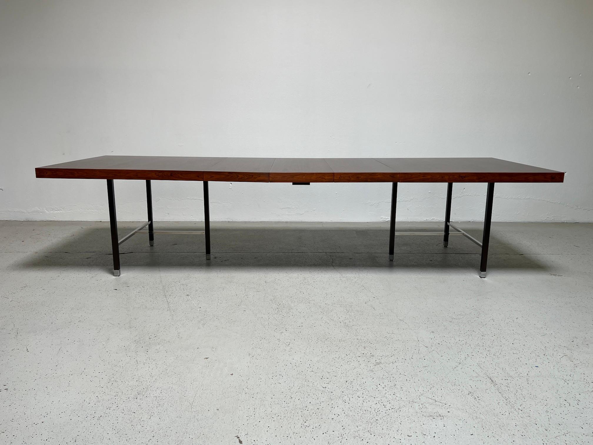 Rosewood Dining Table by Harvey Probber In Good Condition For Sale In Dallas, TX