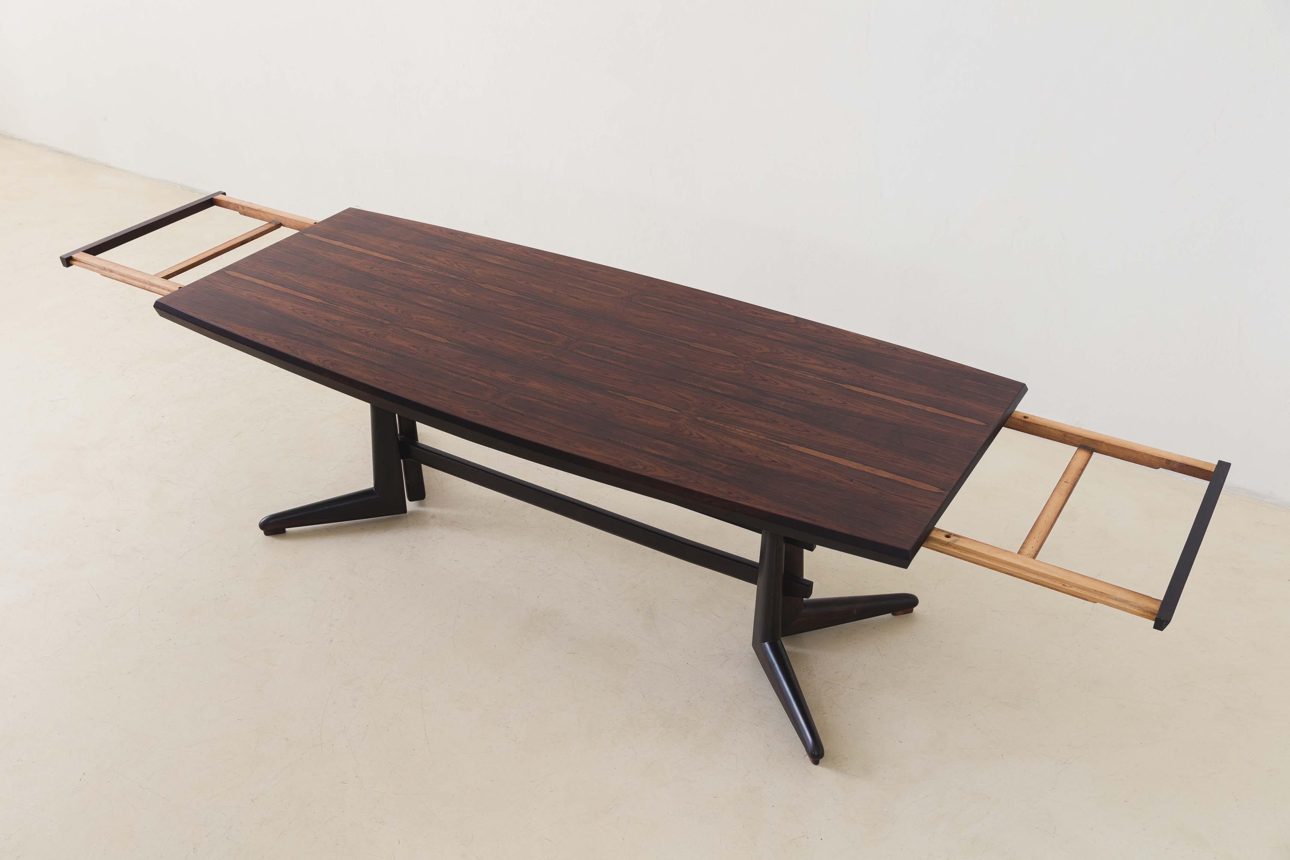 Rosewood Dining Table by Jean Gillon, Italma, 1960s, Brazilian Midcentury For Sale 6