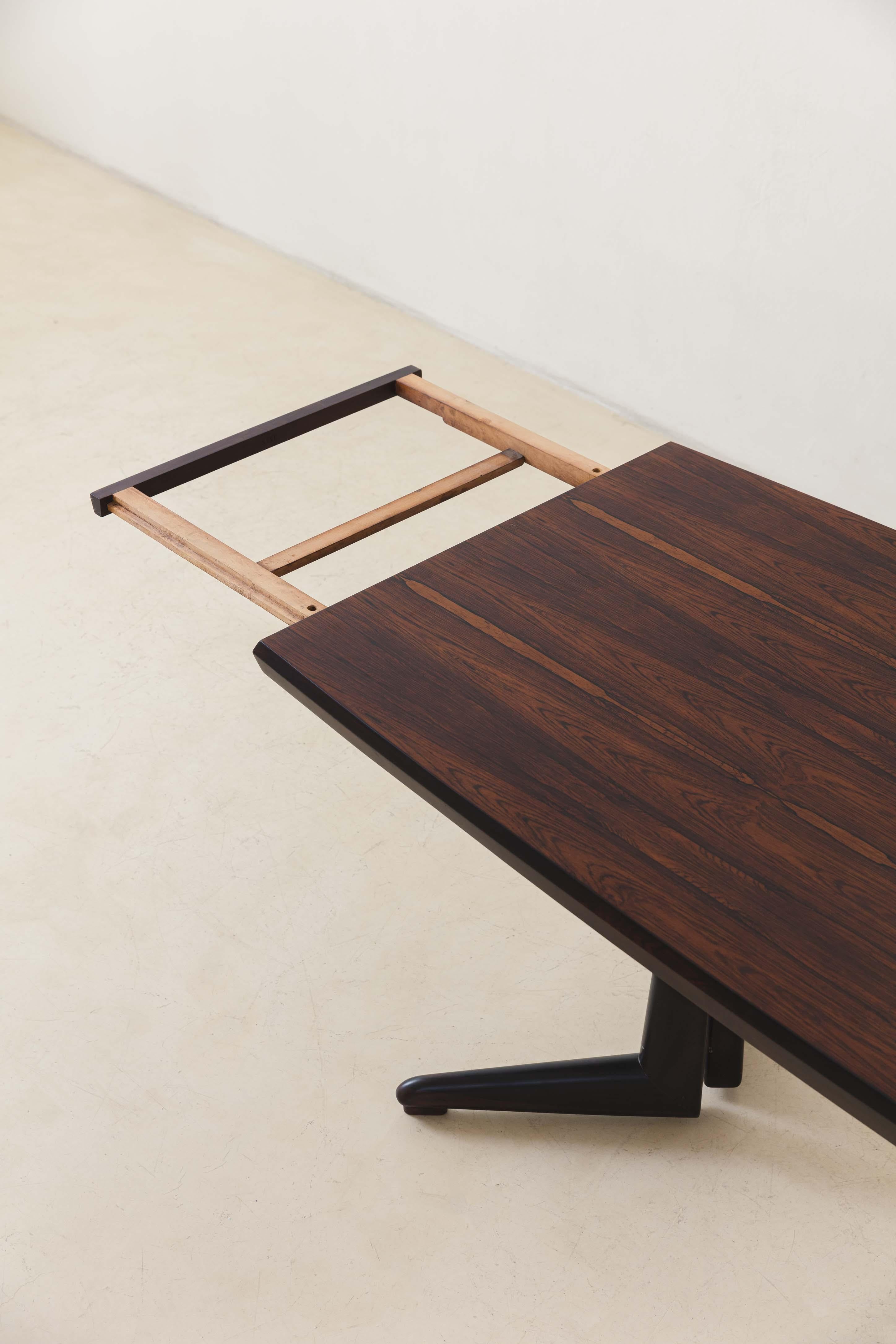 Rosewood Dining Table by Jean Gillon, Italma, 1960s, Brazilian Midcentury For Sale 7