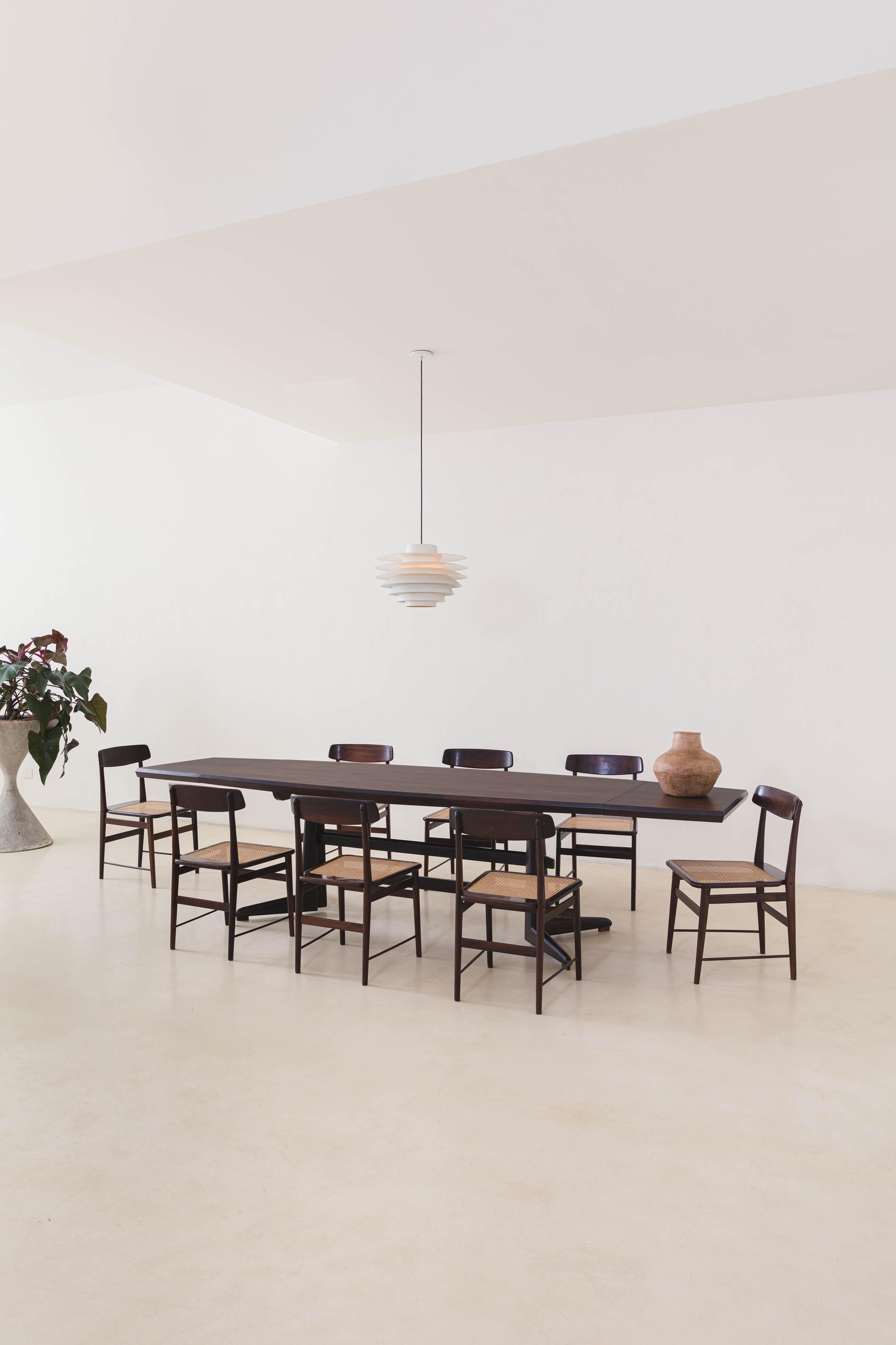 Table de salle à manger en bois de rose par Jean Gillon, Italma, années 1960, Midcentury brésilien en vente 6