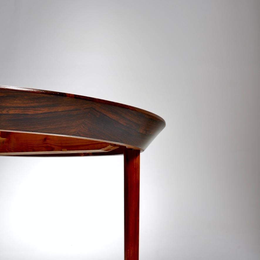 Scandinavian Modern Rosewood Dining Table by Ole Hald for Gudme Mobelfabrik For Sale