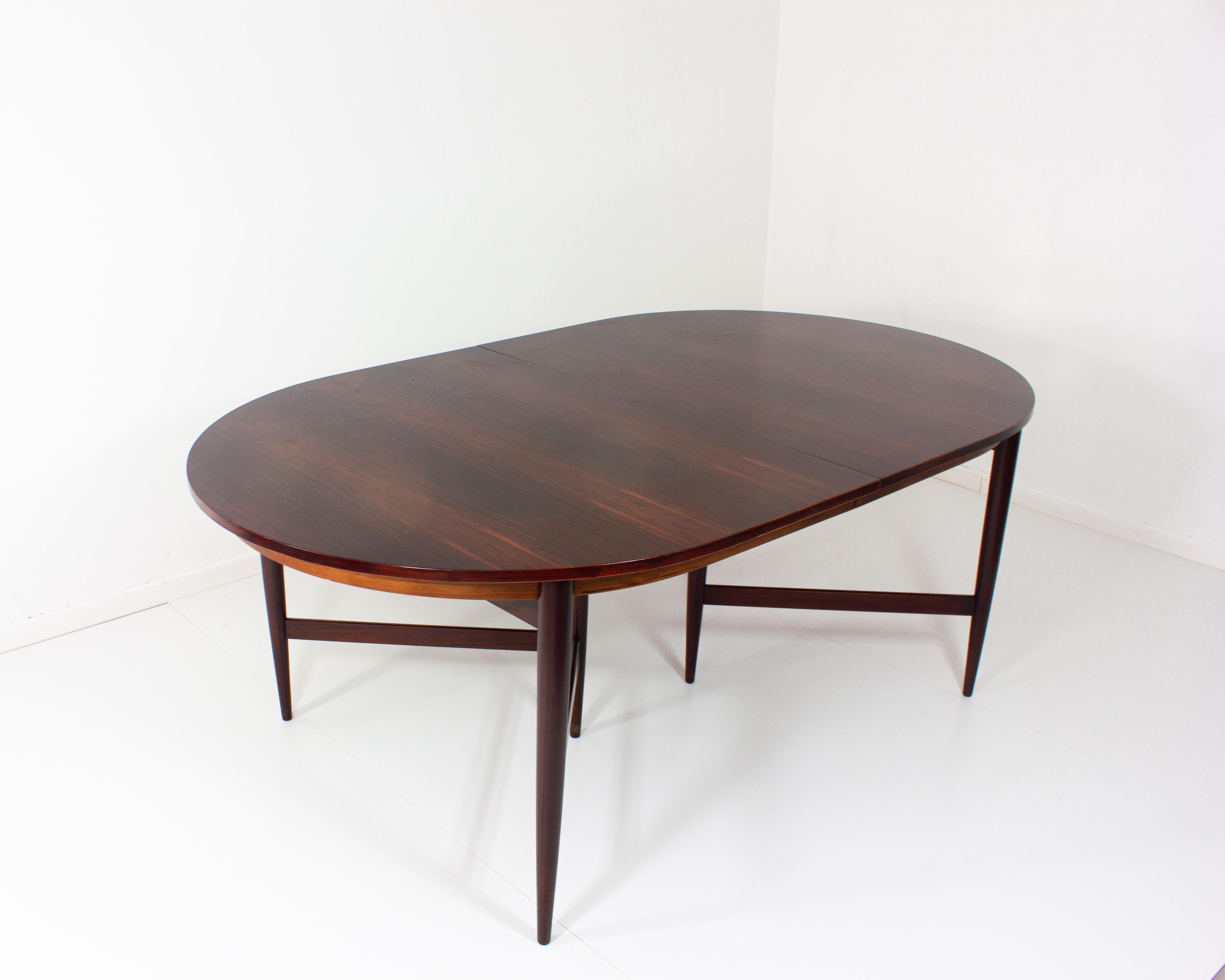 oswald dining table