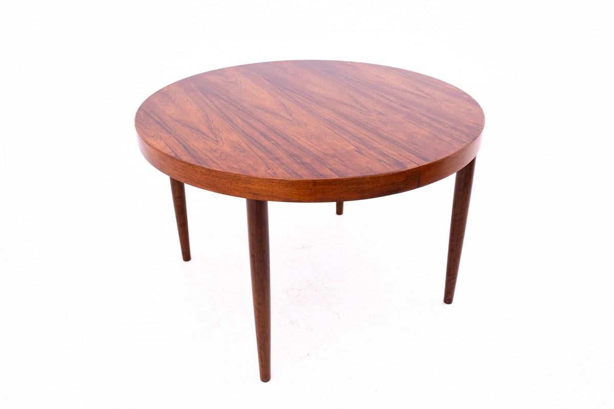 Rosewood dining table, Danish design, 1960s. (Skandinavische Moderne) im Angebot