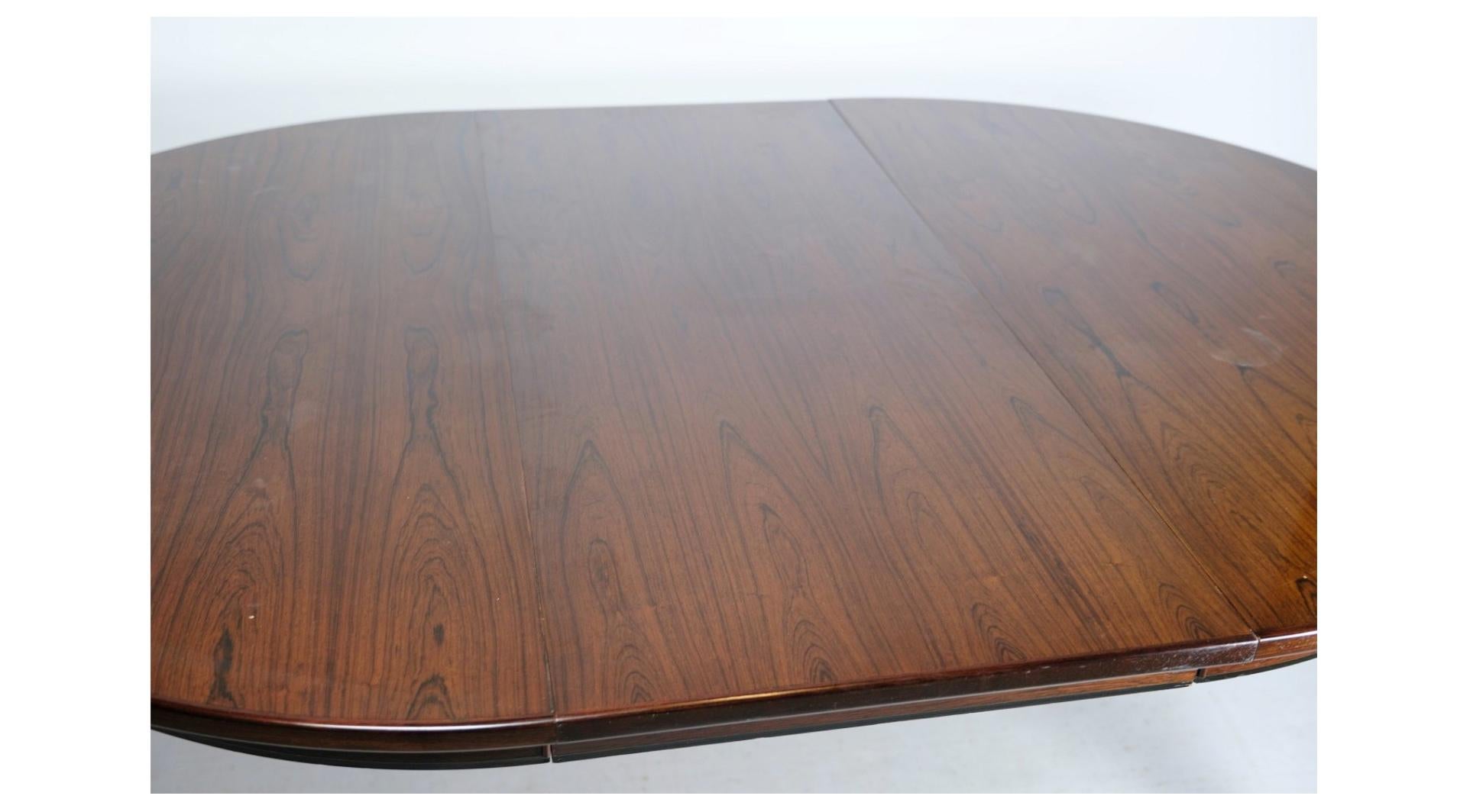 Table de salle à manger modèle n° 55 fabriquée en bois de rose conçue par Omann Jun A/S à partir des années 1960 Bon état - En vente à Lejre, DK