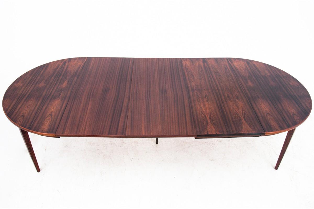 Mid-Century Modern Rosewood dining table with extensions, Denmark, 1960s. Renovated. For Sale