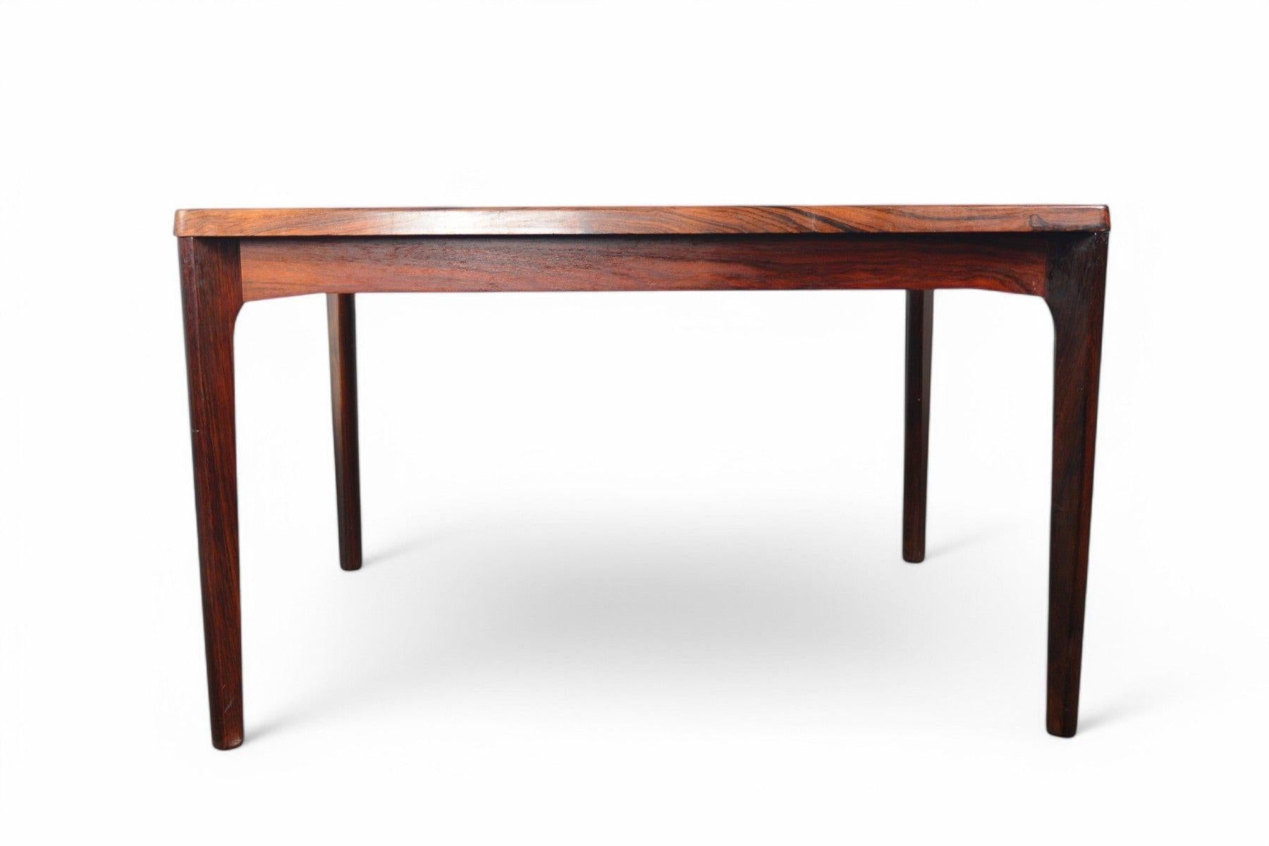 Mid-Century Modern Table de salle à manger Draw Leaf de Henning Kjaernulf en vente