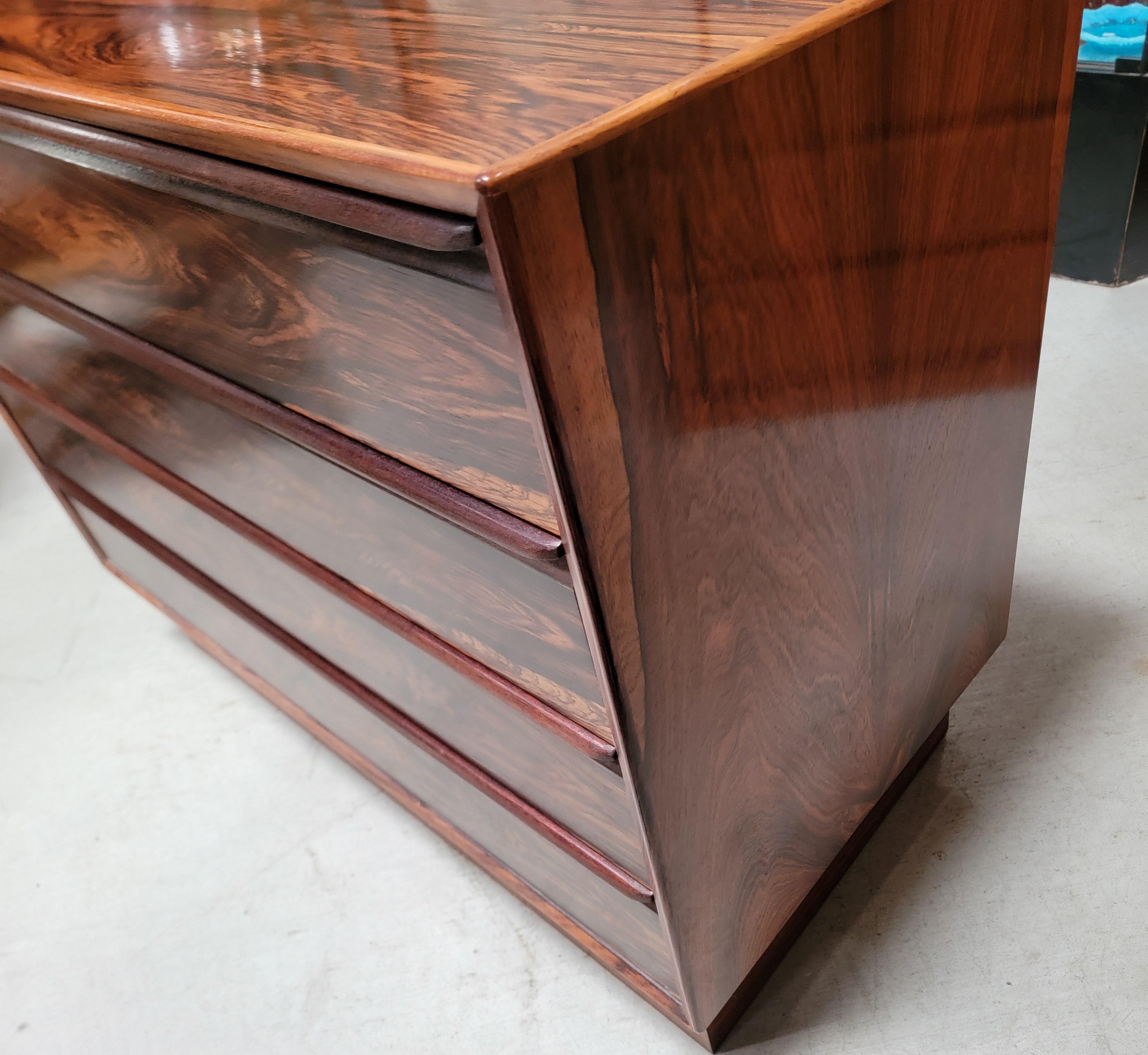 Commode en bois de rose par Westnofa Suède 1960's en vente 5