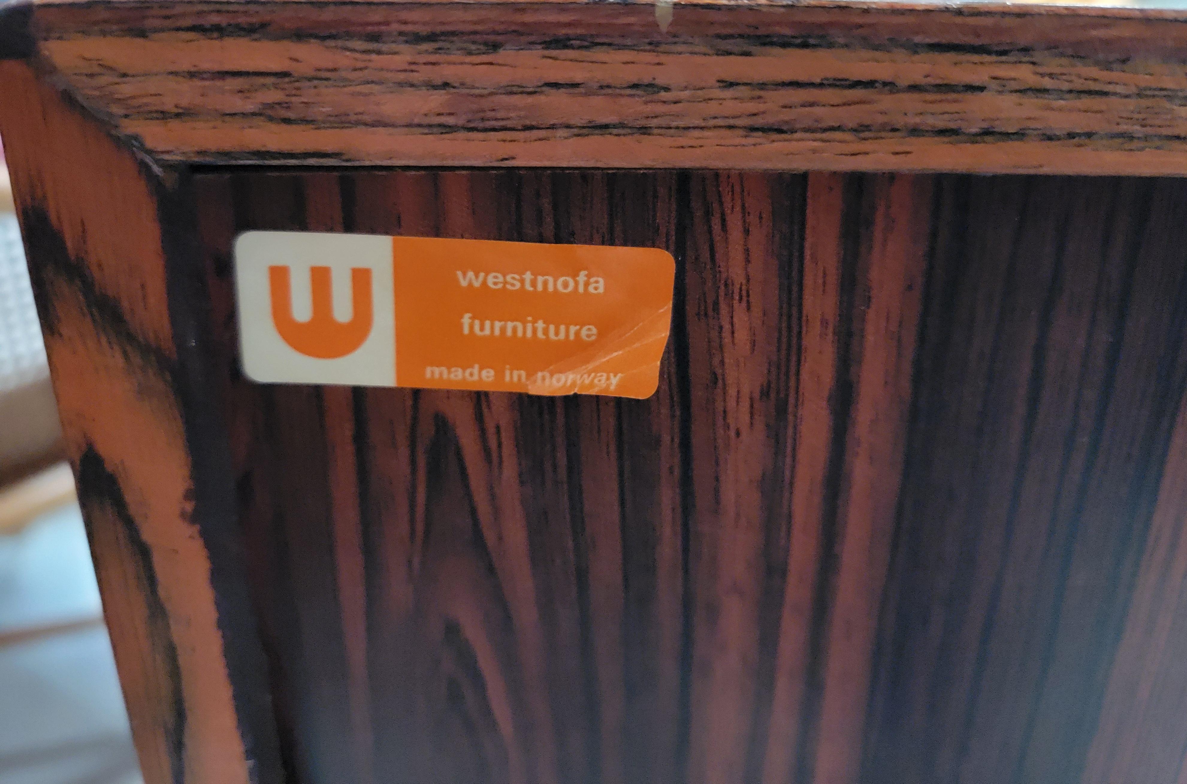 Commode en bois de rose par Westnofa Suède 1960's en vente 2