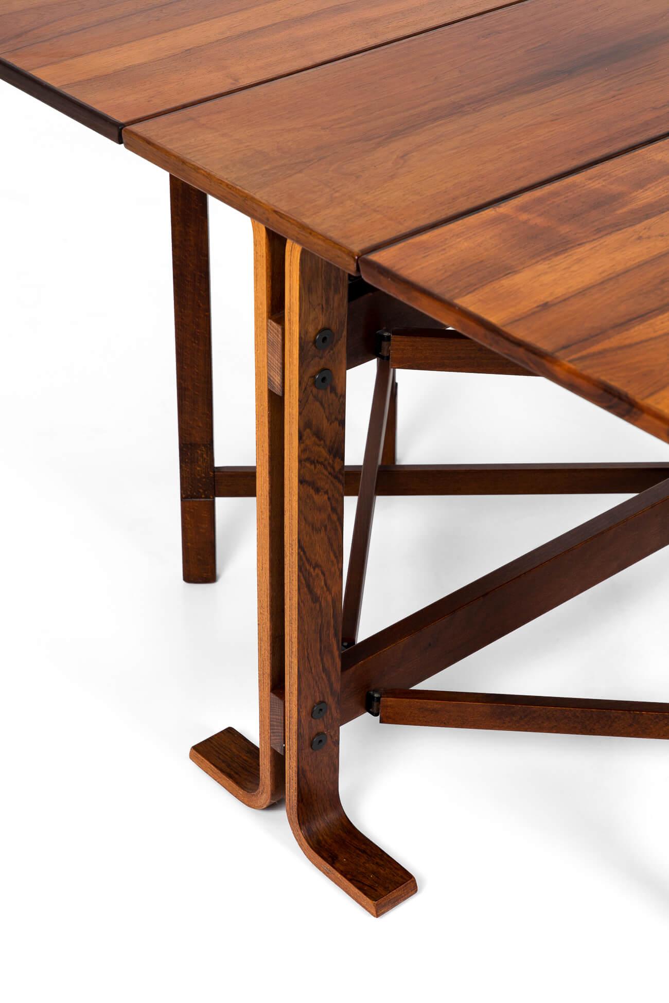 Rosewood Drop-Leaf Dining Table Designed by Bendt Winge, circa 1950 In Excellent Condition For Sale In Faversham, GB