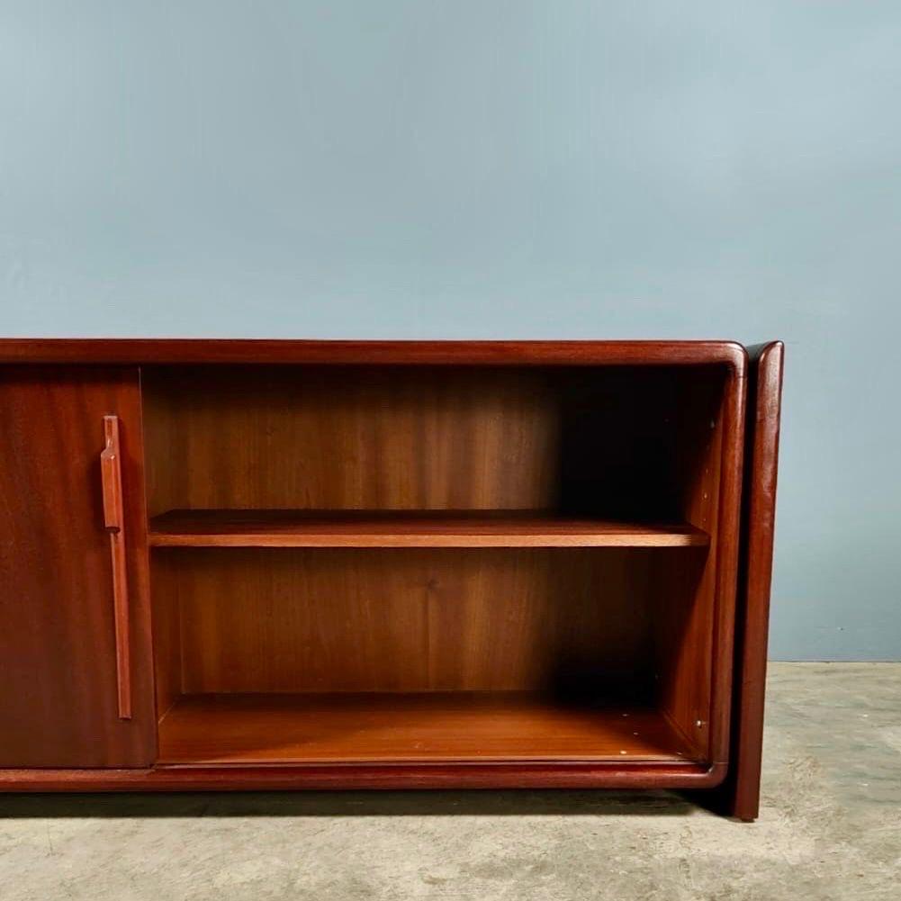 Rosewood Dyrlund Danish Sliding Sideboard Credenza Mid Century Vintage Retro MCM In Excellent Condition For Sale In Cambridge, GB