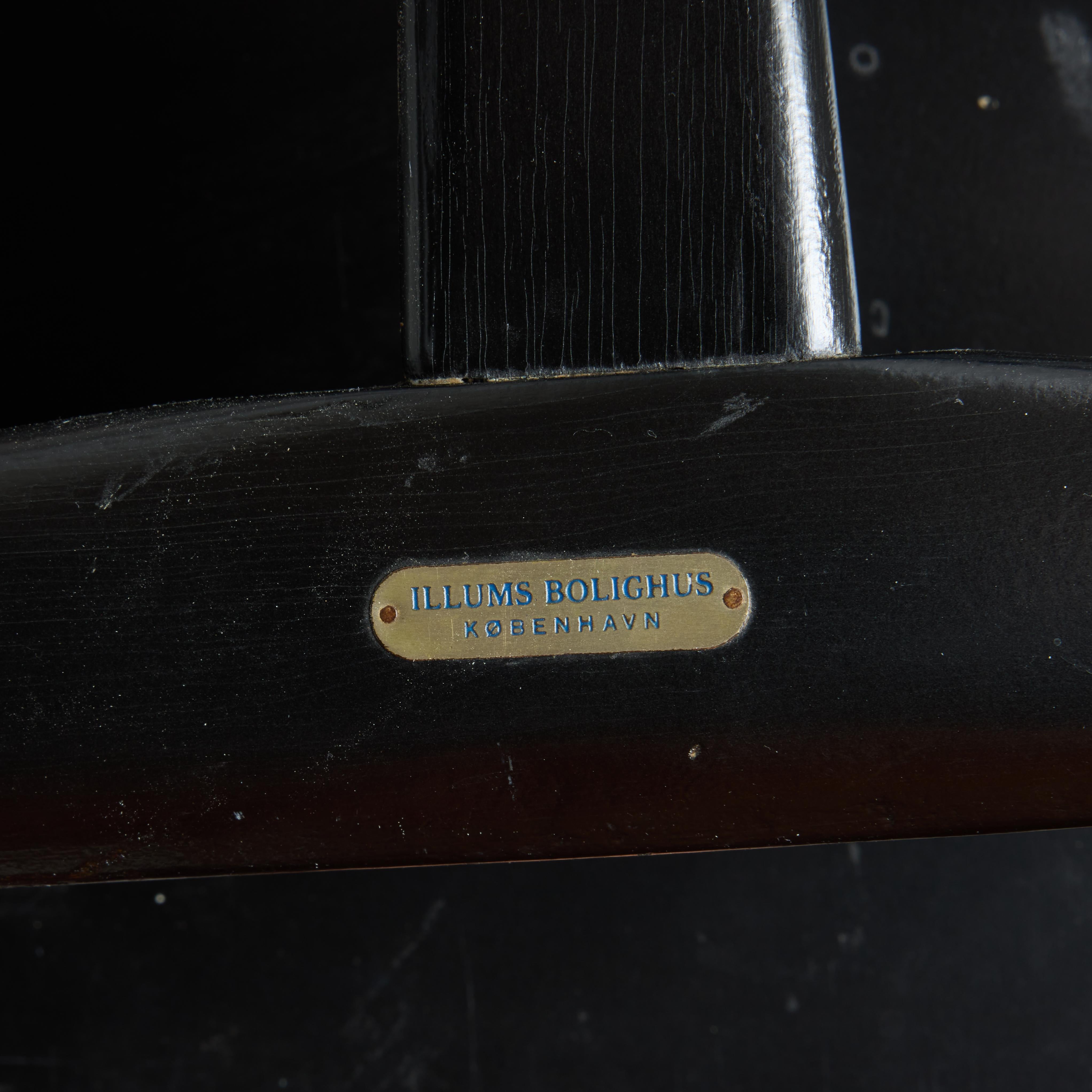 Table d'appoint en bois de rose par Yngve Ekström pour Illums Bolighus en vente 6