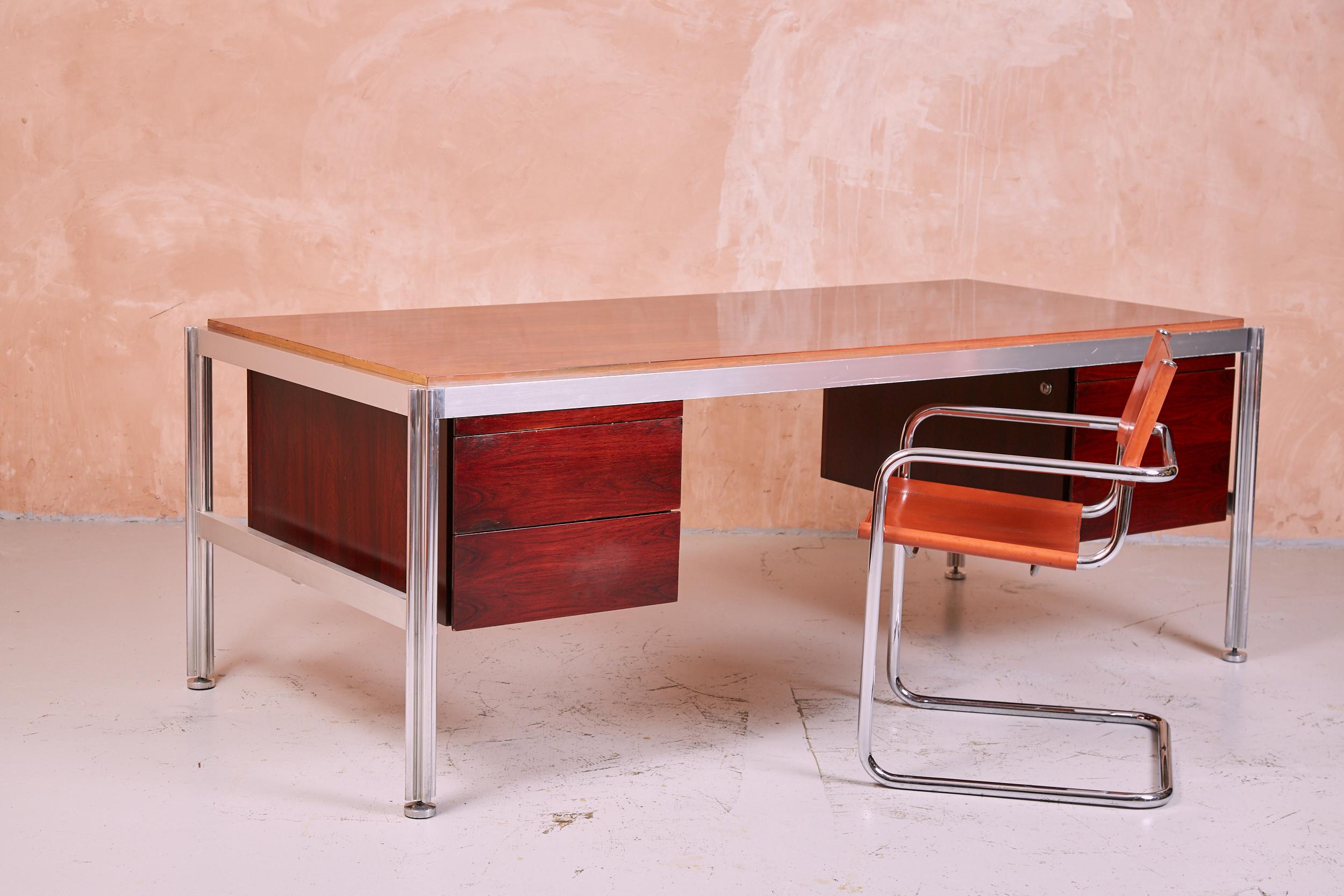 Rosewood Executive Desk by George Ciancimino For Mobilier International  6