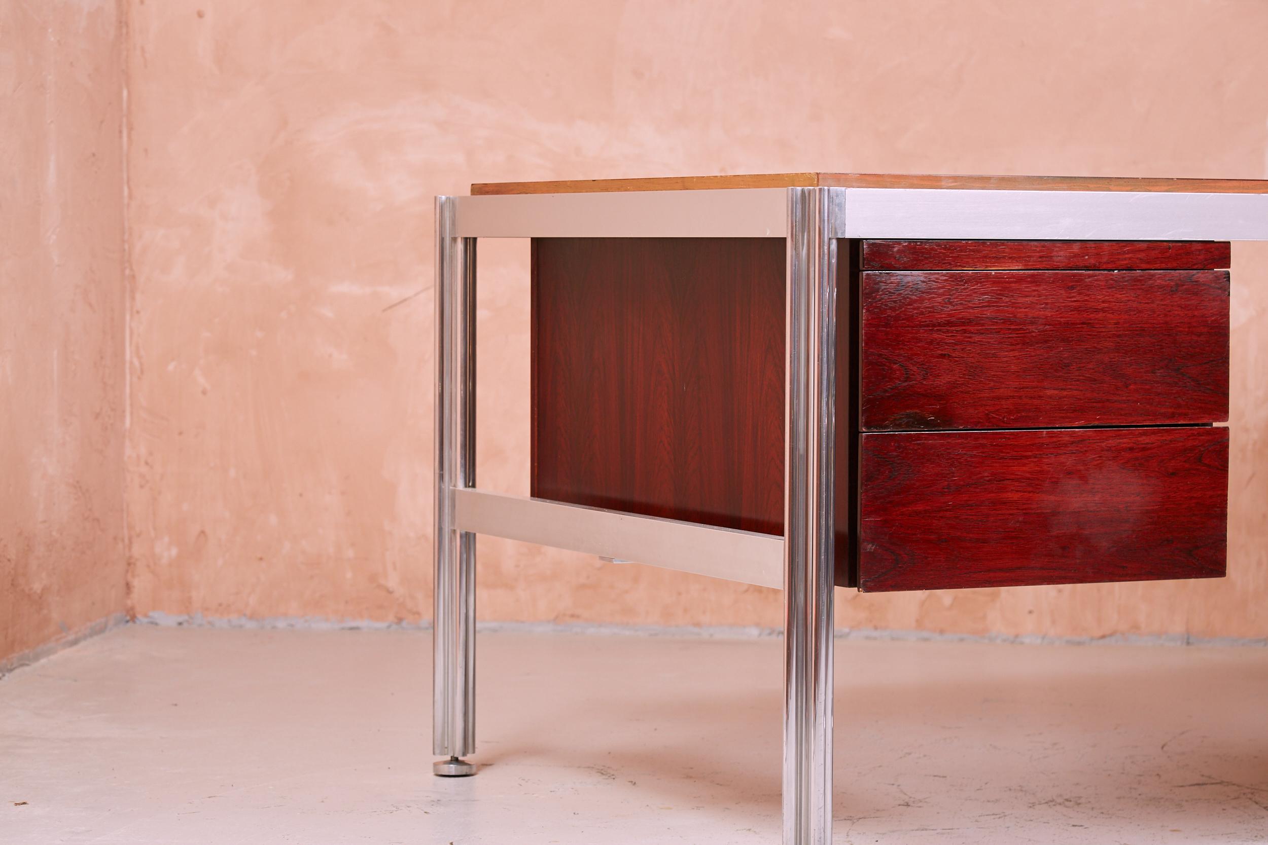 Rosewood Executive Desk by George Ciancimino For Mobilier International  7