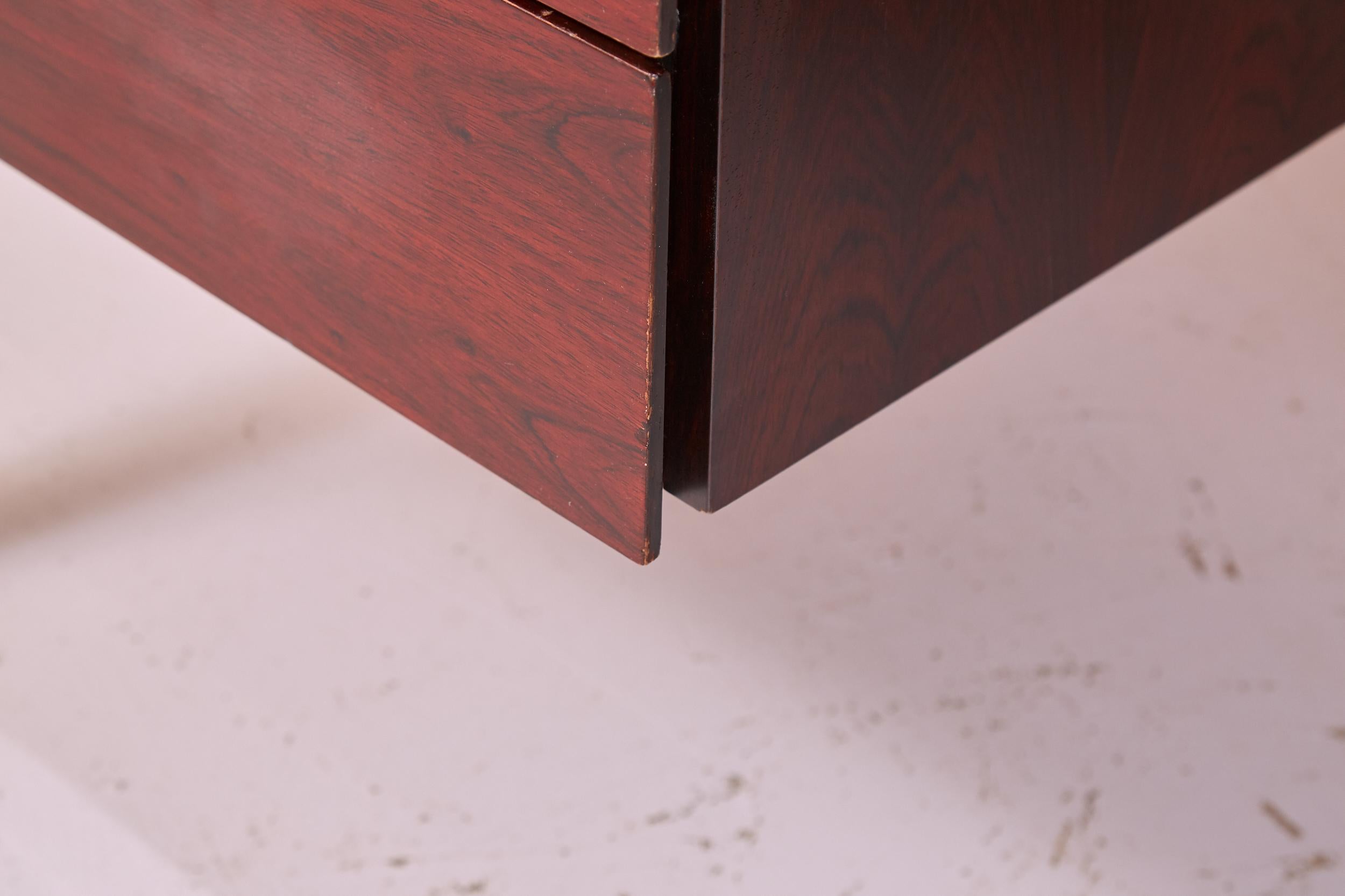 Late 20th Century Rosewood Executive Desk by George Ciancimino For Mobilier International 