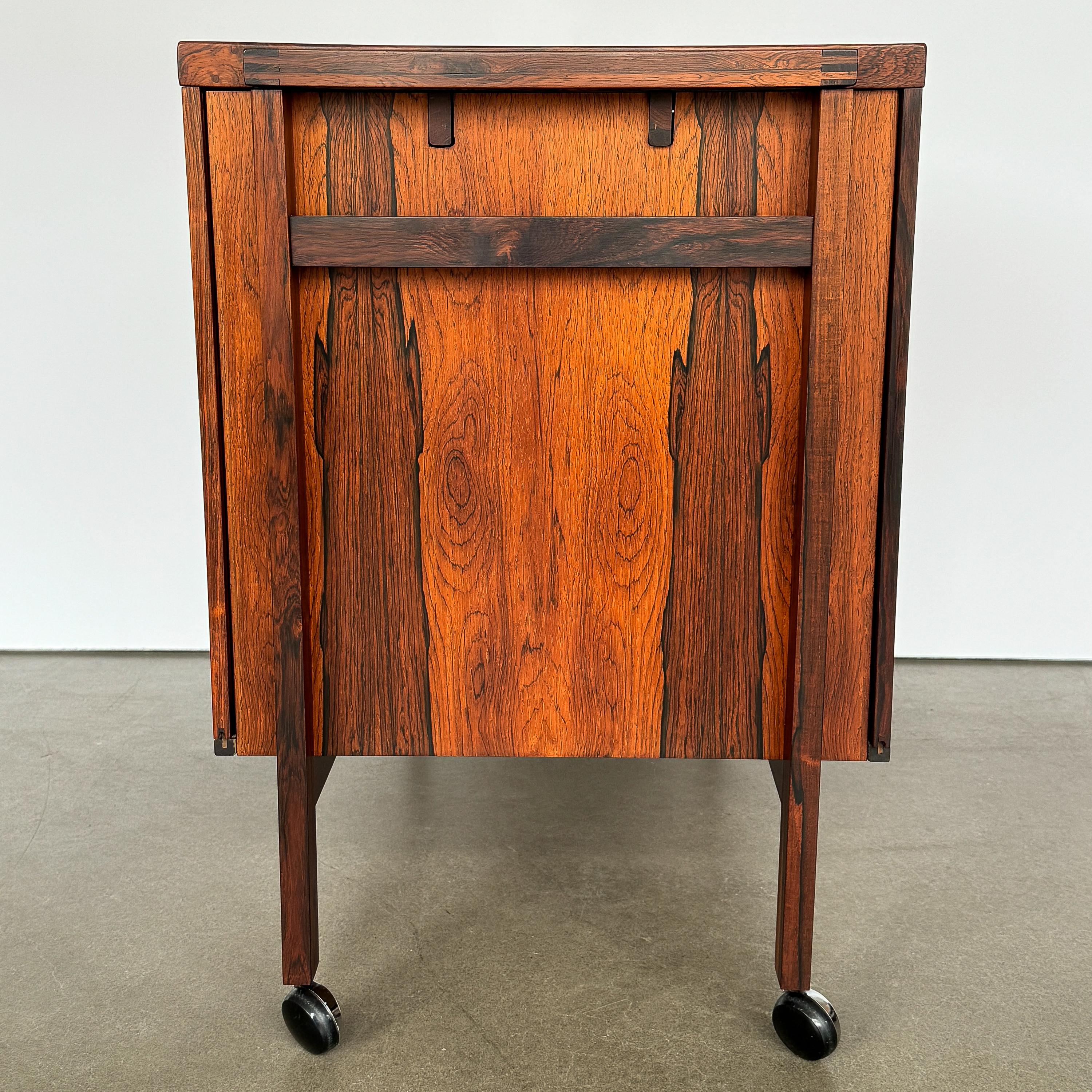 Rosewood Expandable Bar Cart Cabinet by Niels Erik and Glasdam Jensen For Sale 7