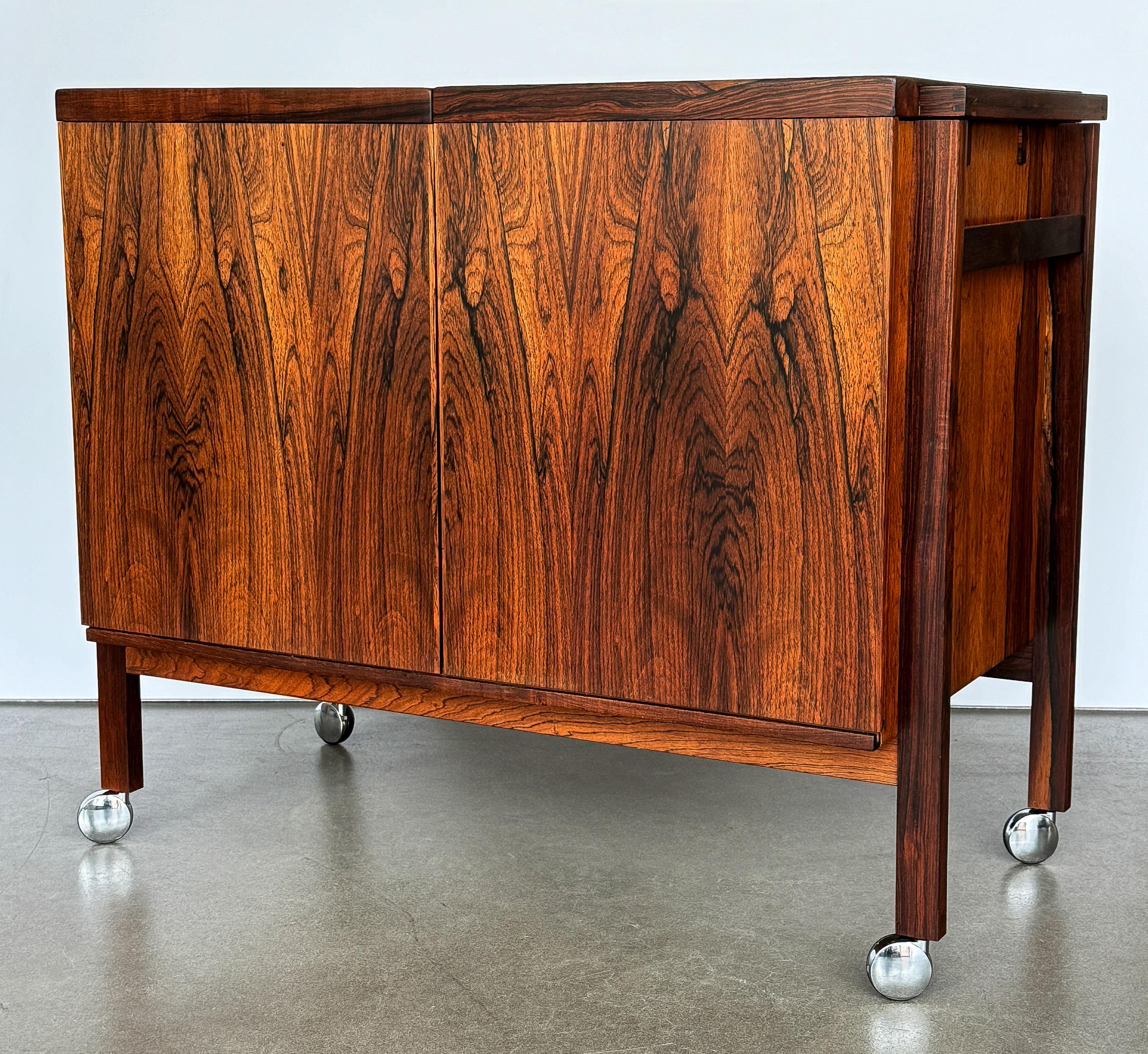Rosewood Expandable Bar Cart Cabinet by Niels Erik and Glasdam Jensen For Sale 2